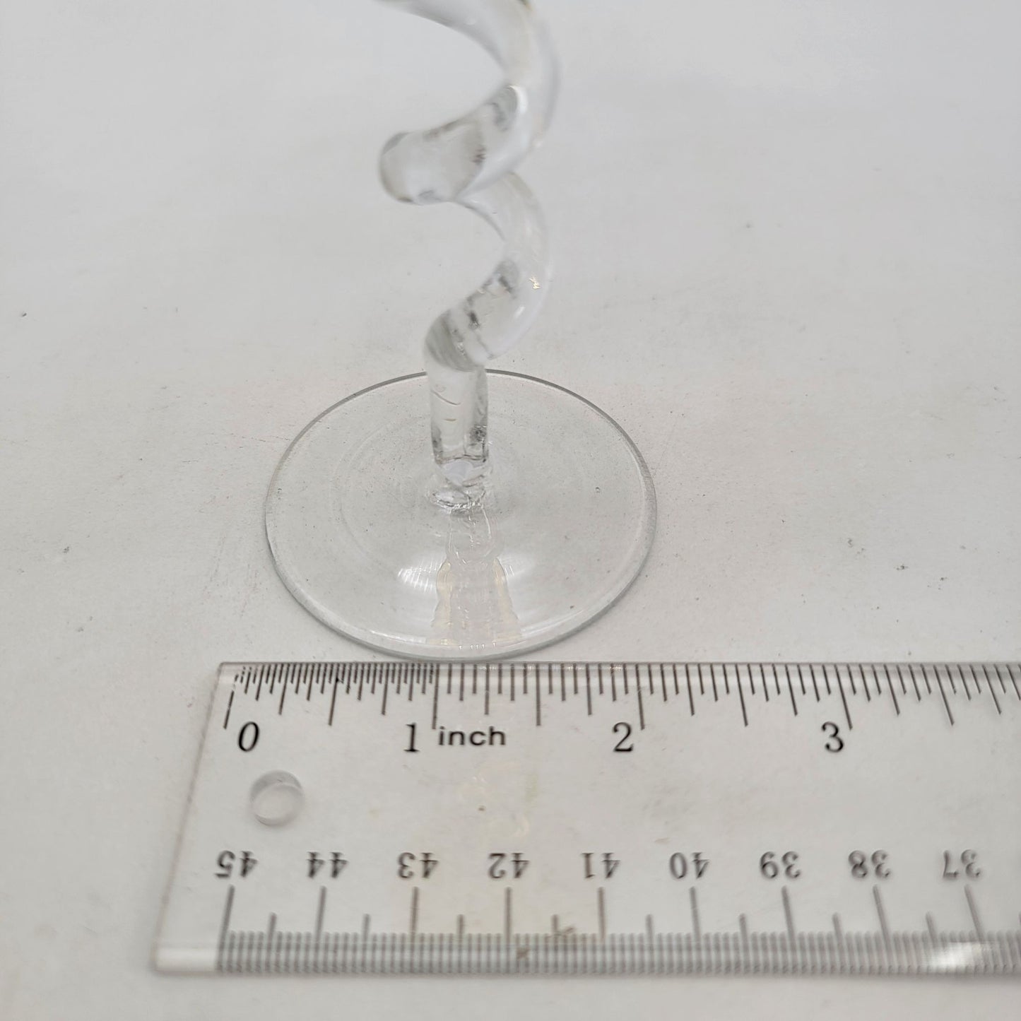 Z Galleries Art Glass Cordial Glasses With Spiral Twisted Stems Set Of 2
