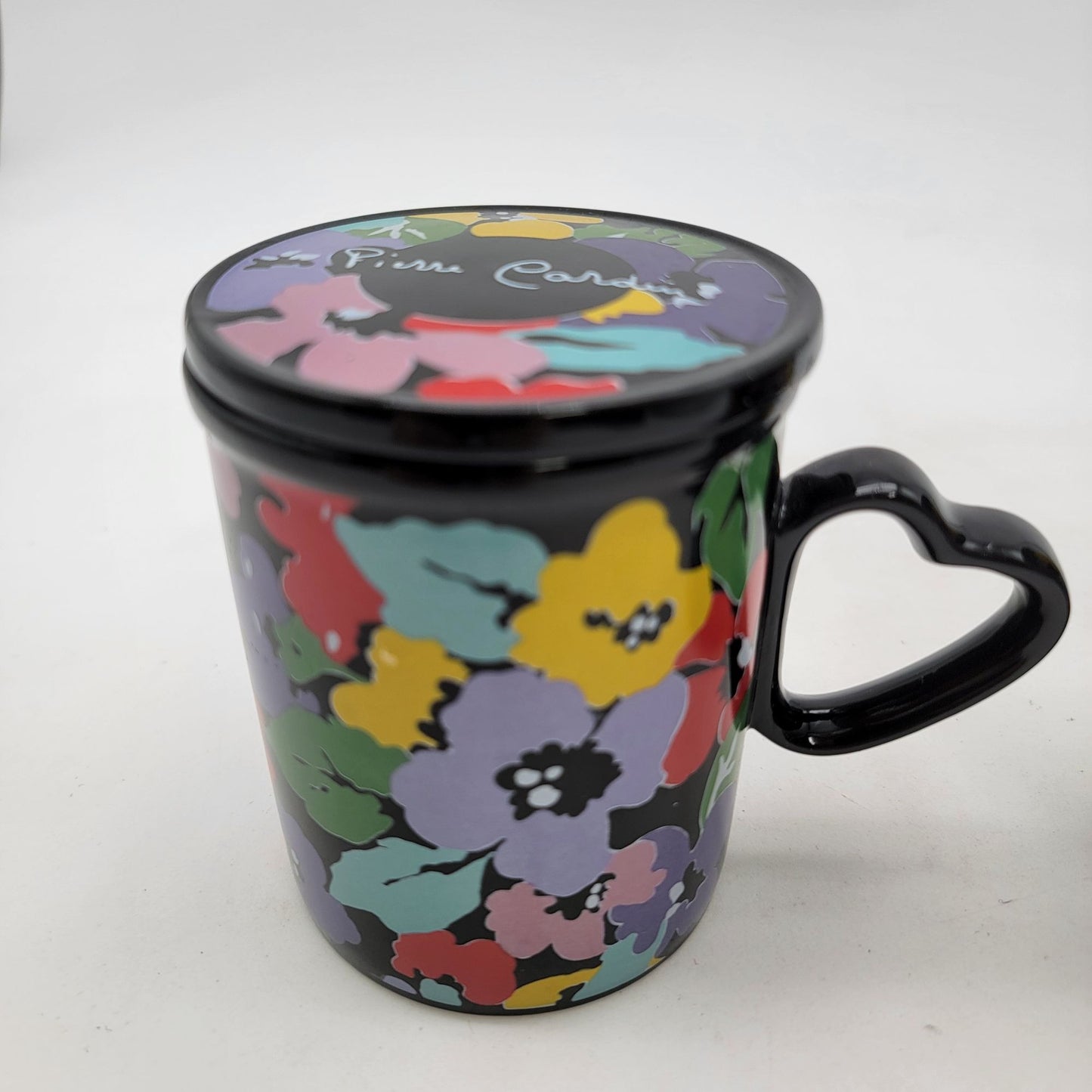 Pair of Pierre Cardin Floral Ceramic Mugs With Heart Handles & Lids
