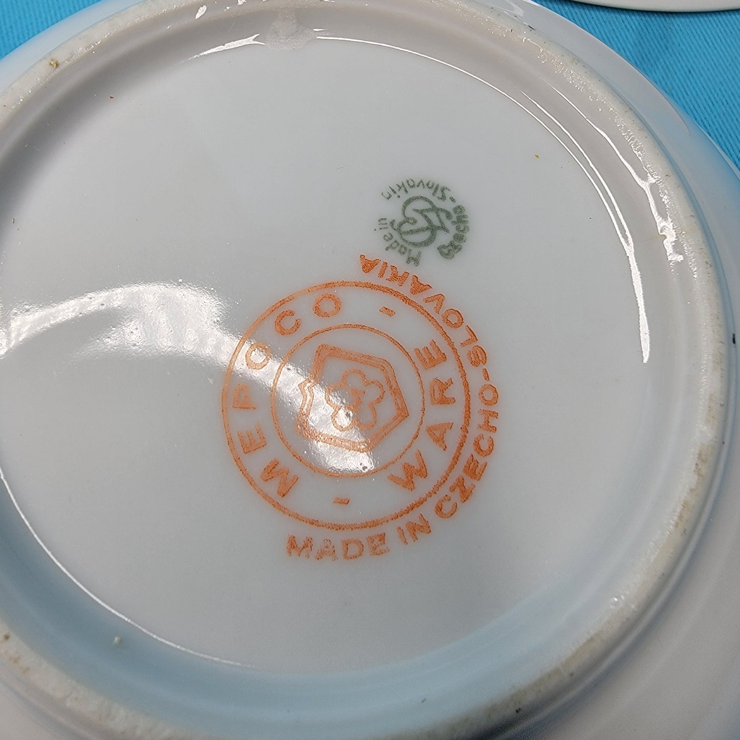 Pair of Mepoco Ware Czechoslovakian Lusterware Bowls