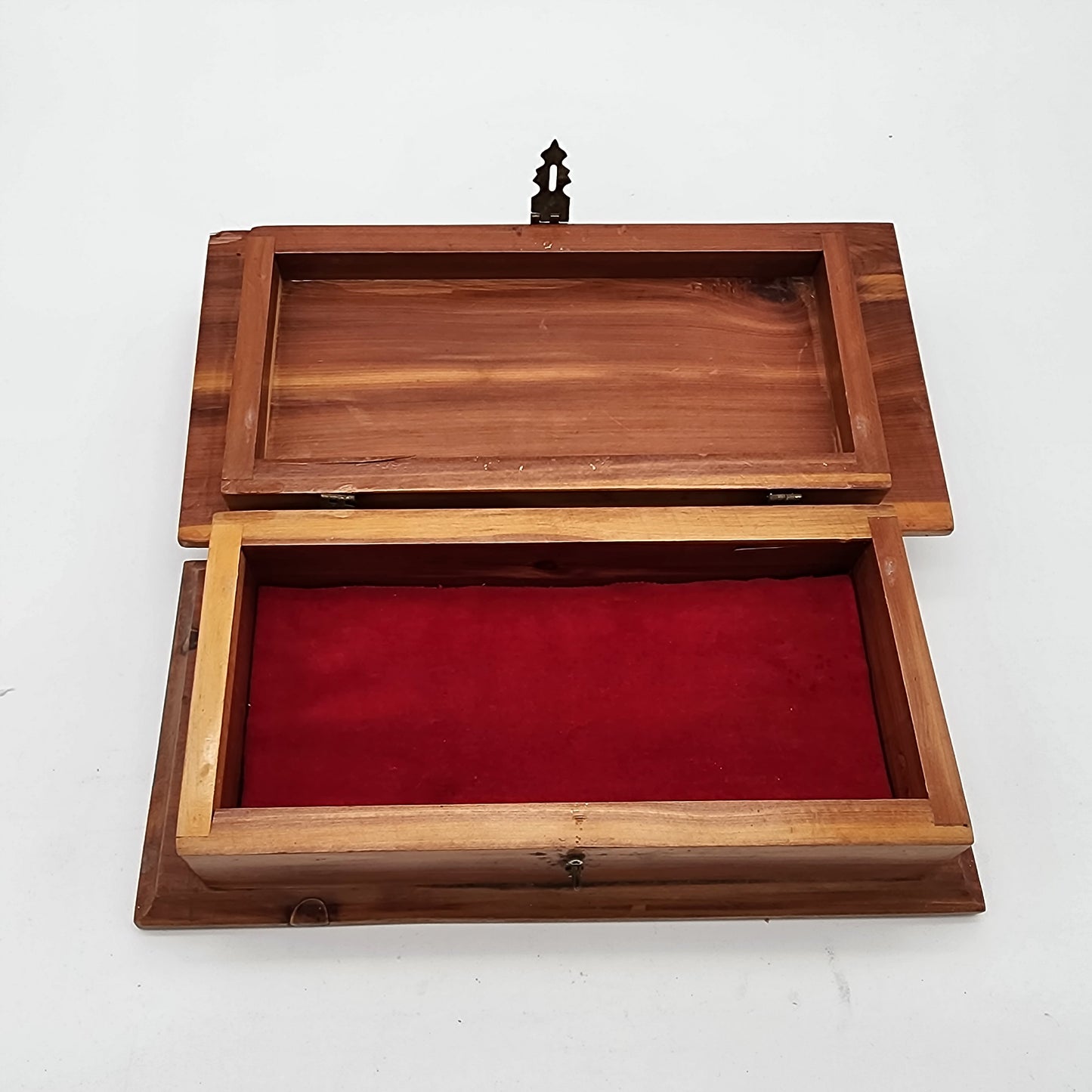Cedar Wood Dresser Box