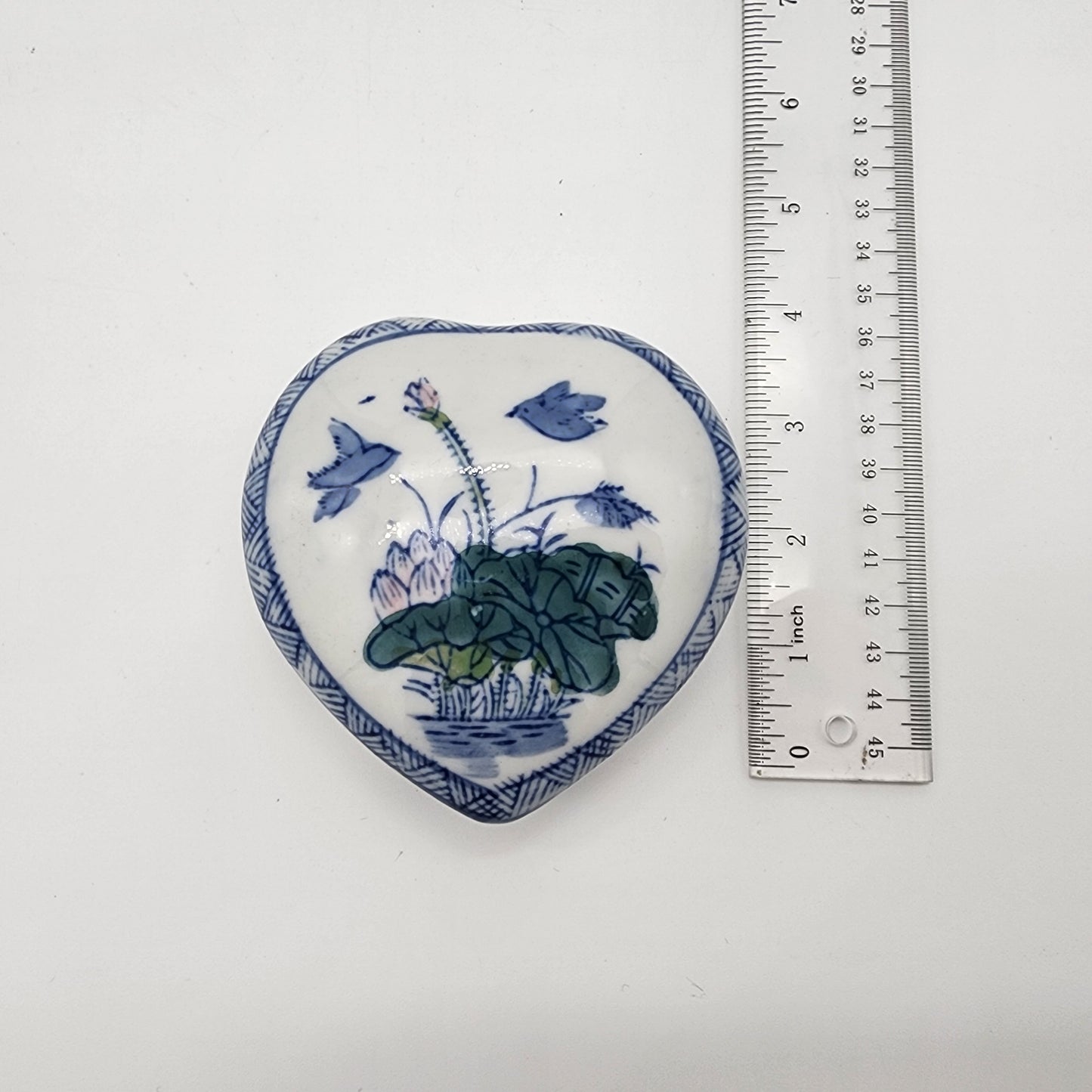 CRM7464 Chinese Porcelain Heart Trinket Box