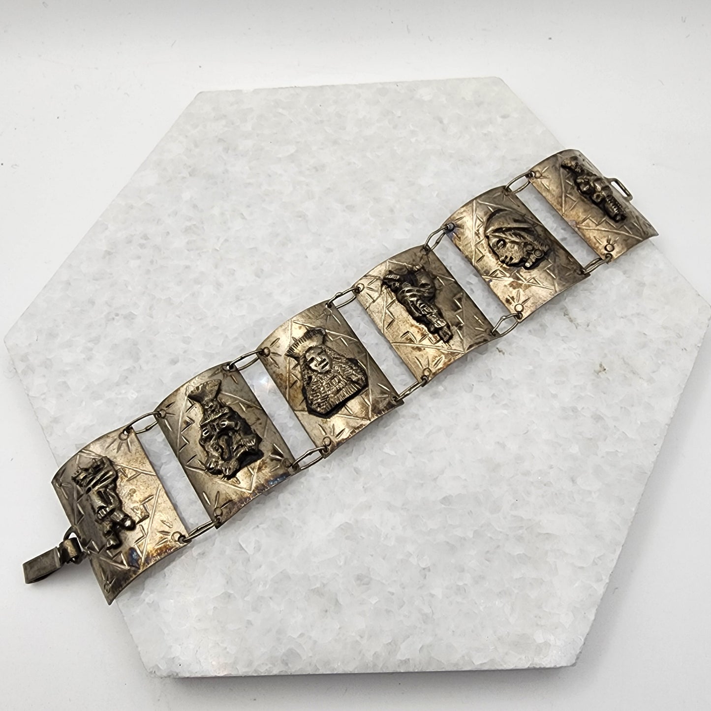 Vintage Peruvian 900 Silver High Relief Panel Link Bracelet