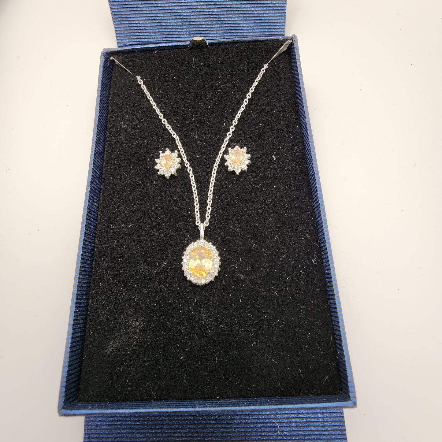 shopify auction