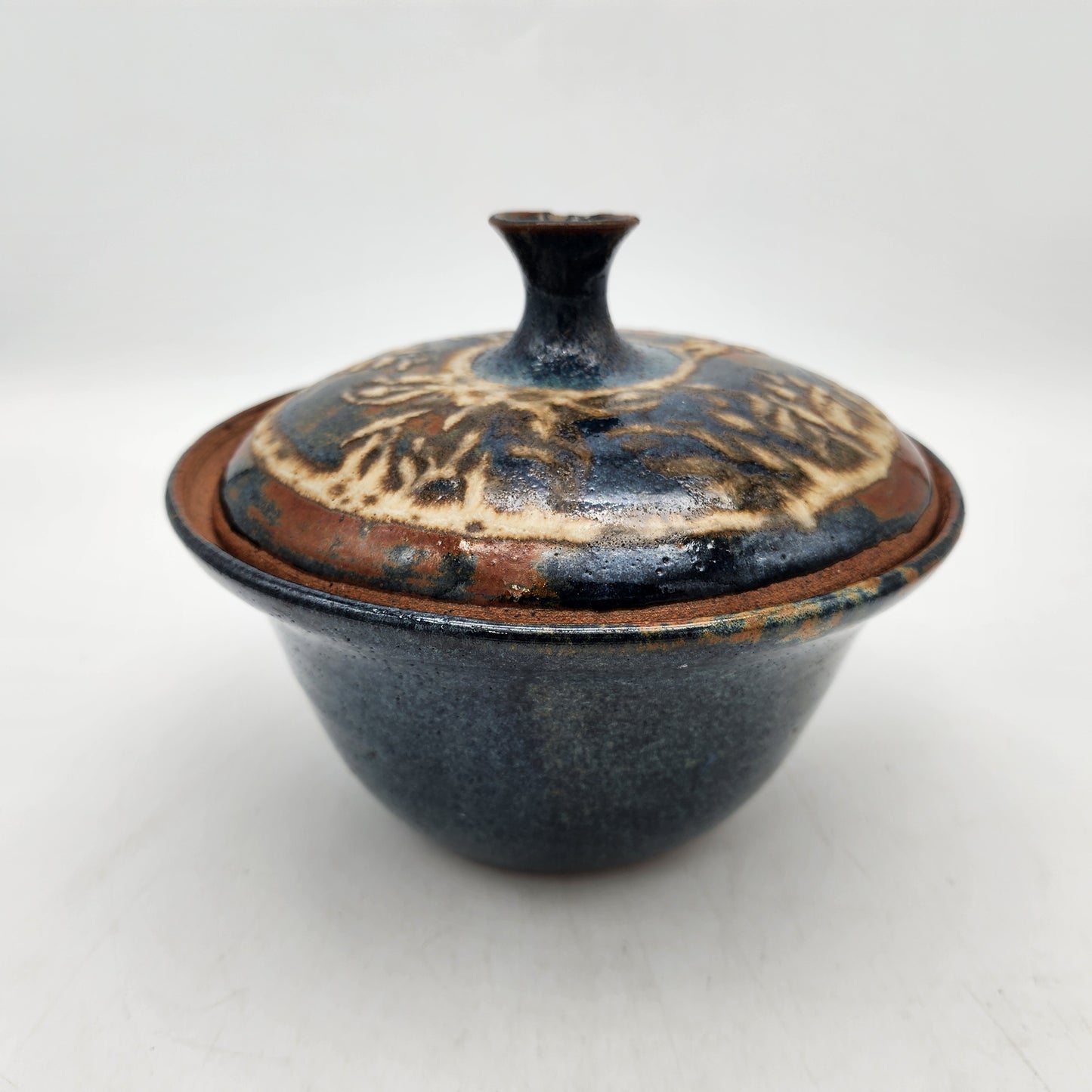 Art Pottery Mussel Clam Seafood Steamer