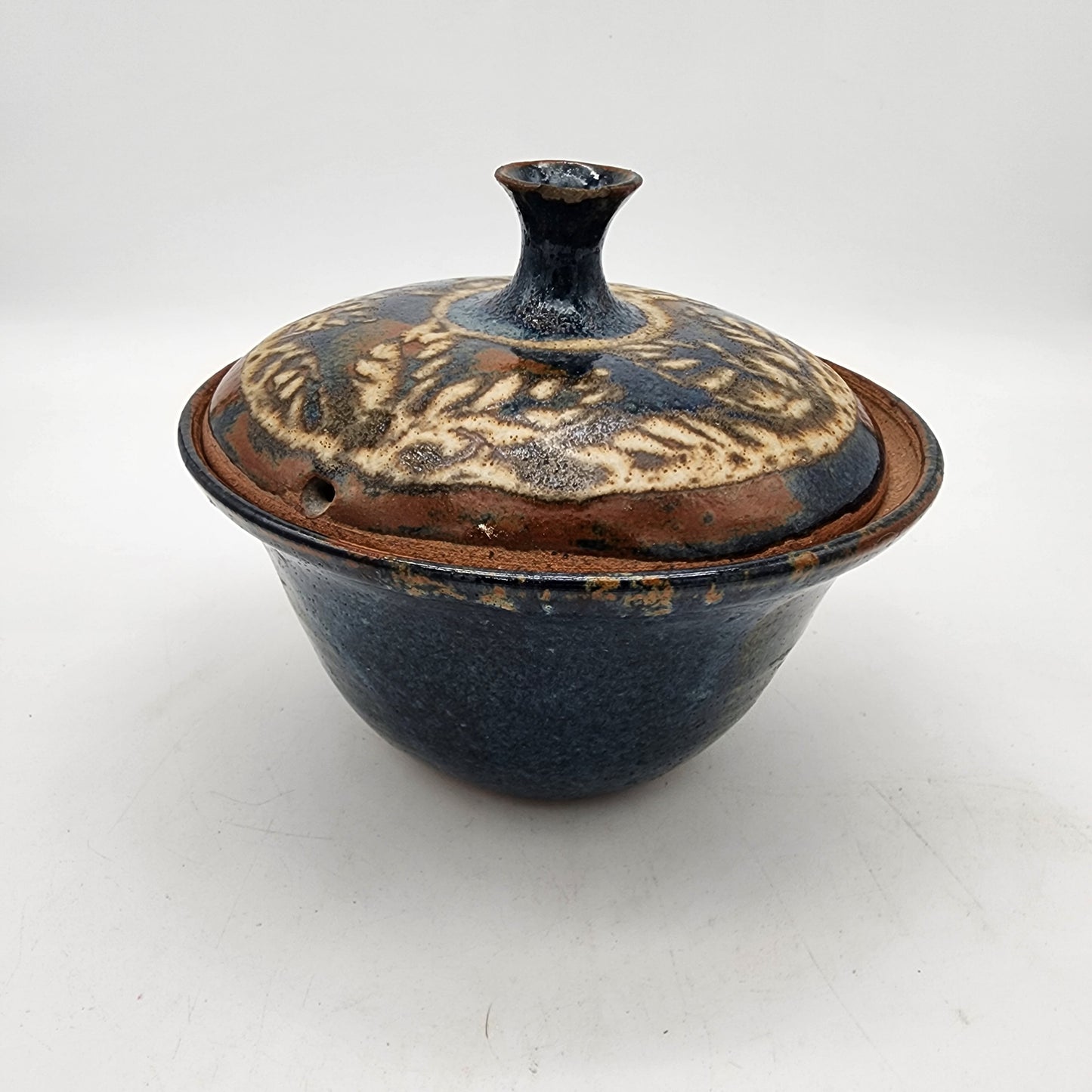 Art Pottery Mussel Clam Seafood Steamer