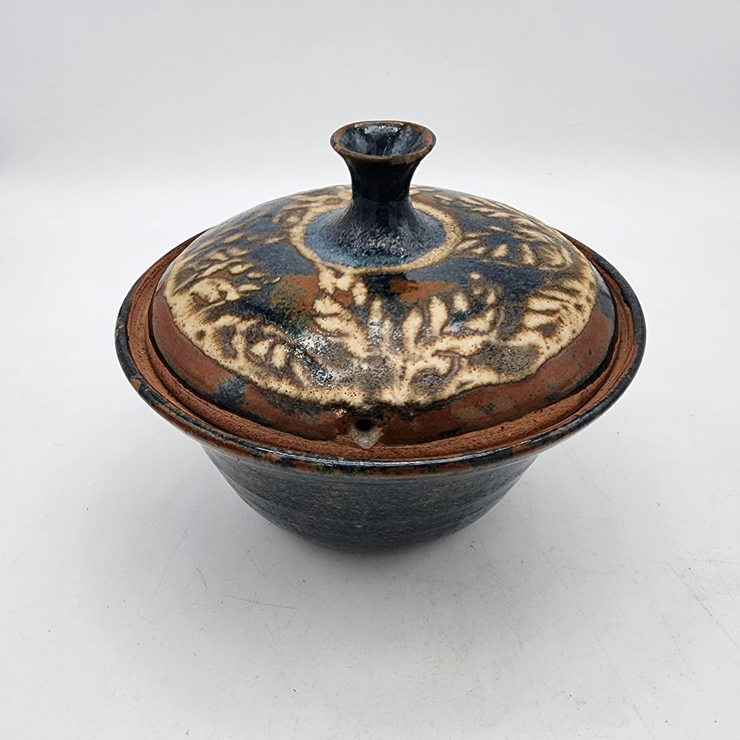 Art Pottery Mussel Clam Seafood Steamer