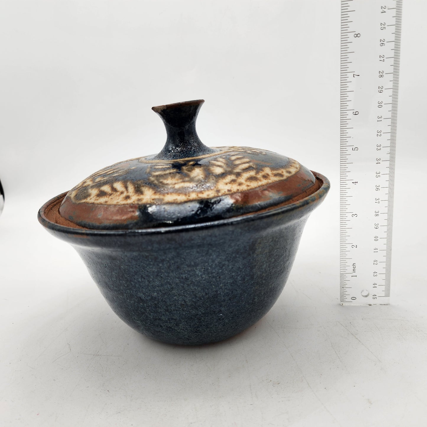 Art Pottery Mussel Clam Seafood Steamer
