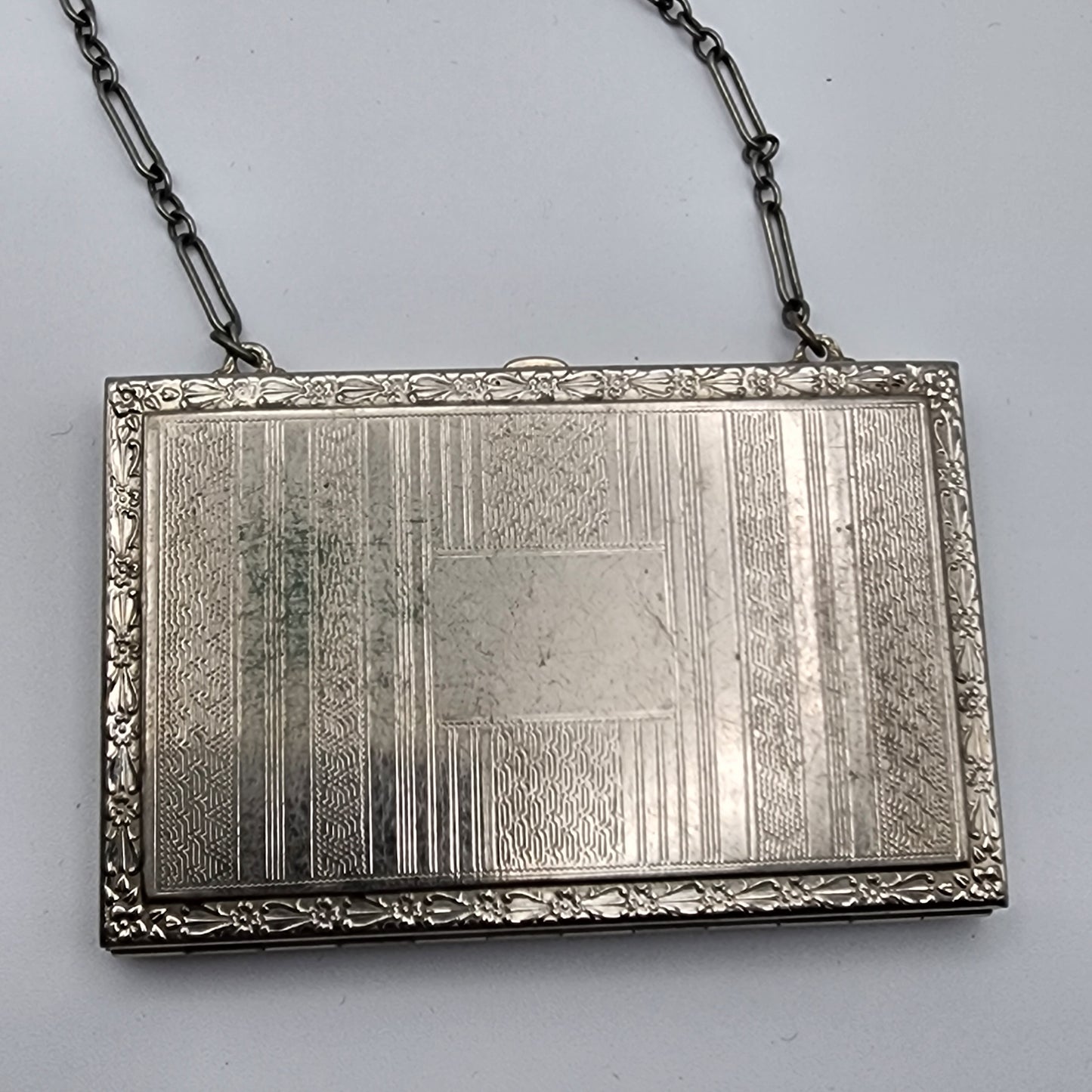 Vintage Art Deco Wristlet Compact
