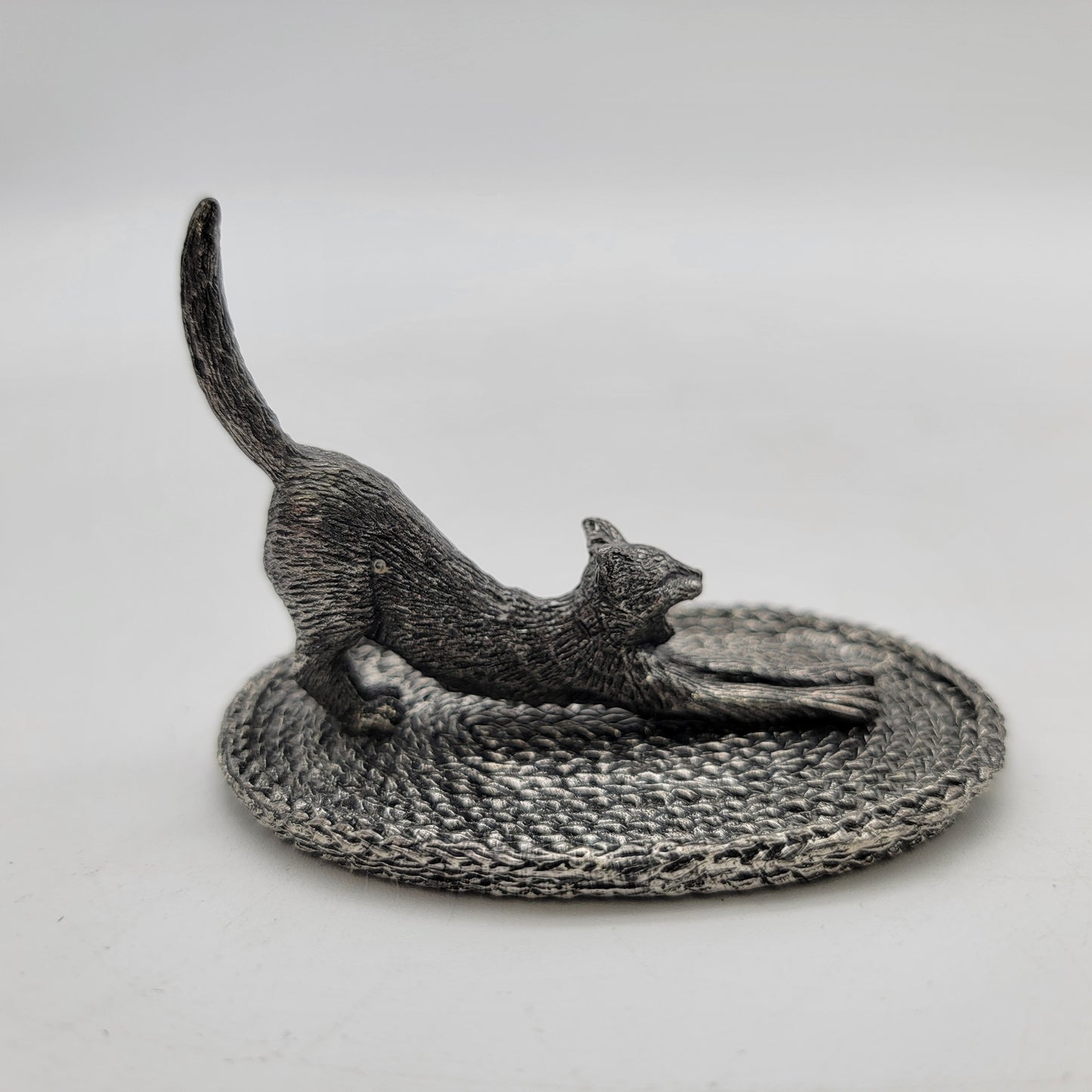 Vintage METZKE 1990 Pewter Stretching Cat on Rug Ring Holder