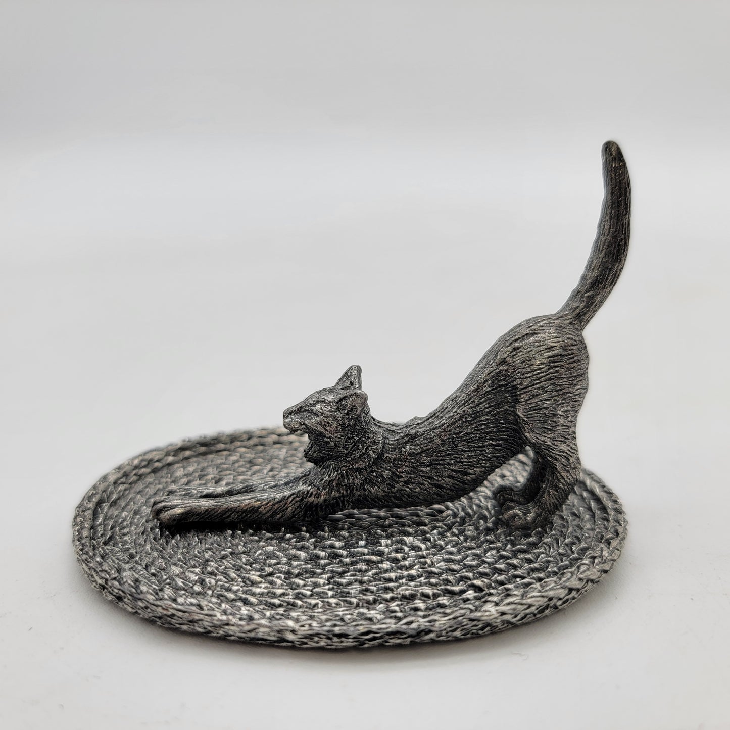Vintage METZKE 1990 Pewter Stretching Cat on Rug Ring Holder