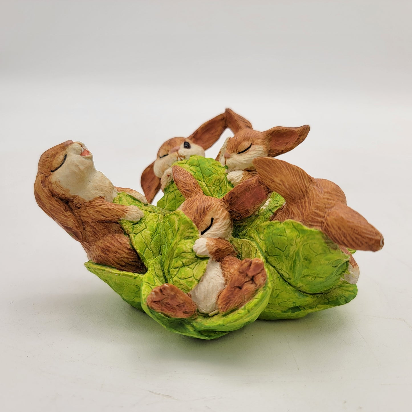 1998 Enesco Parastone Bunnies Cabbage Figurine