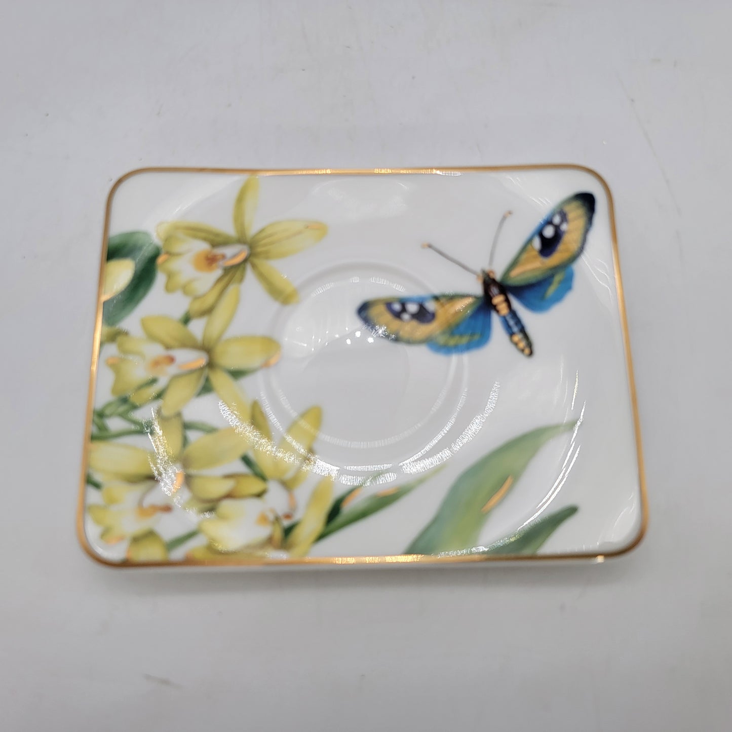 Pair Of Villeroy & Boch Amazonia Espresso Cups & Saucers Hummingbirds