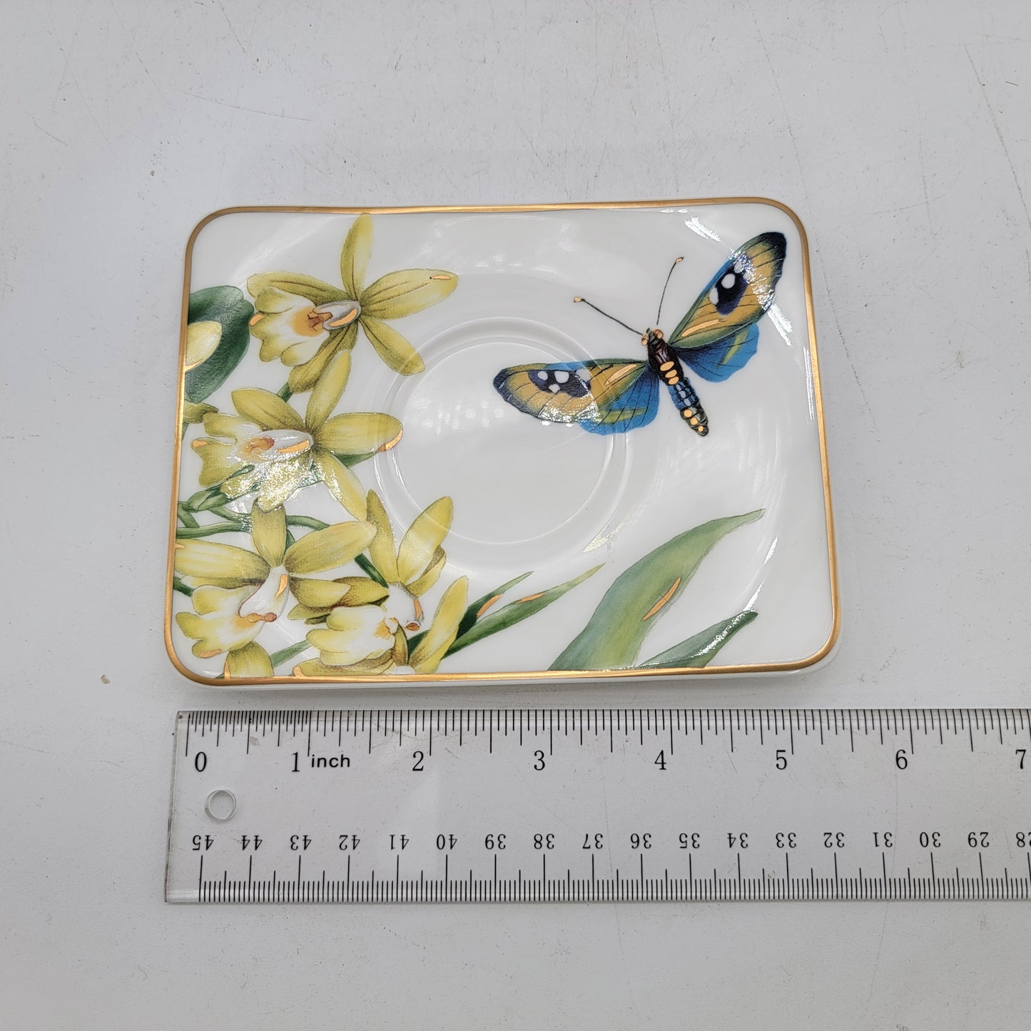 Pair Of Villeroy & Boch Amazonia Espresso Cups & Saucers Hummingbirds