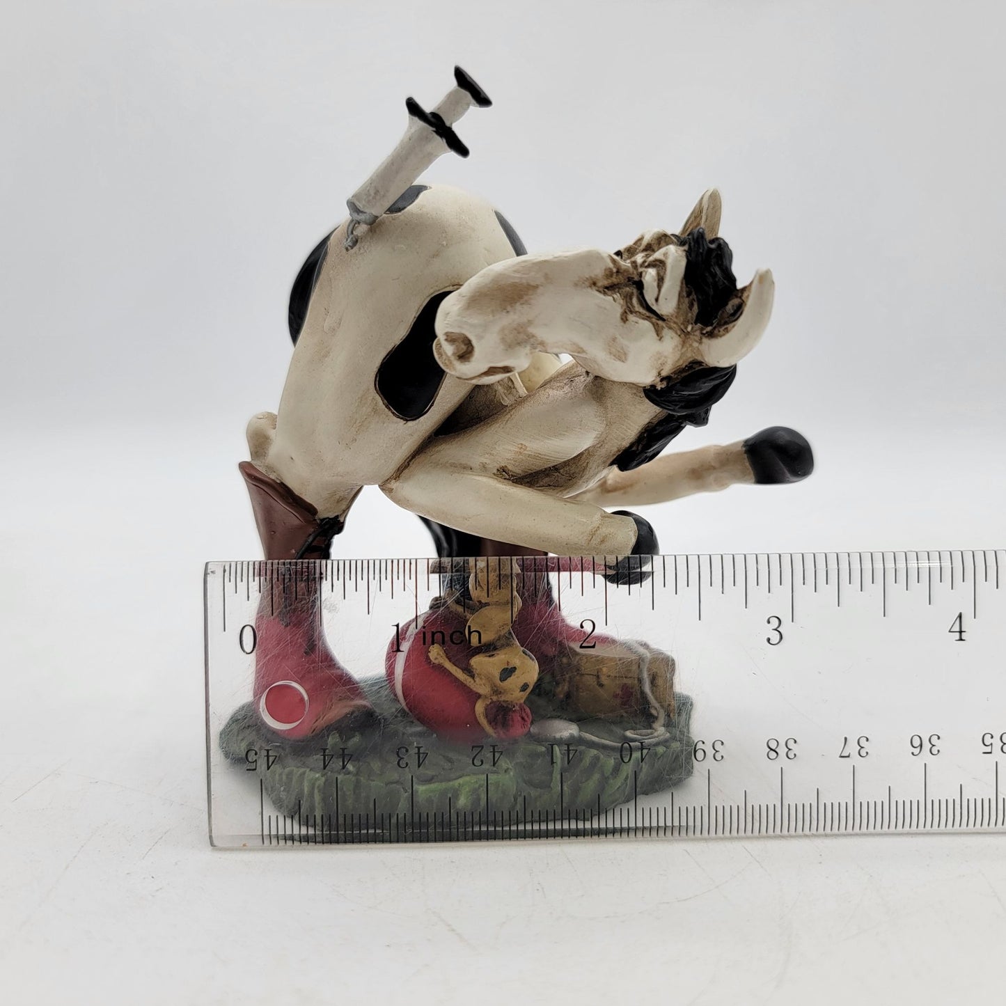 Comical "That Hurts" Horse Figurine By Rick Rowley 2002-2004 Worldwide