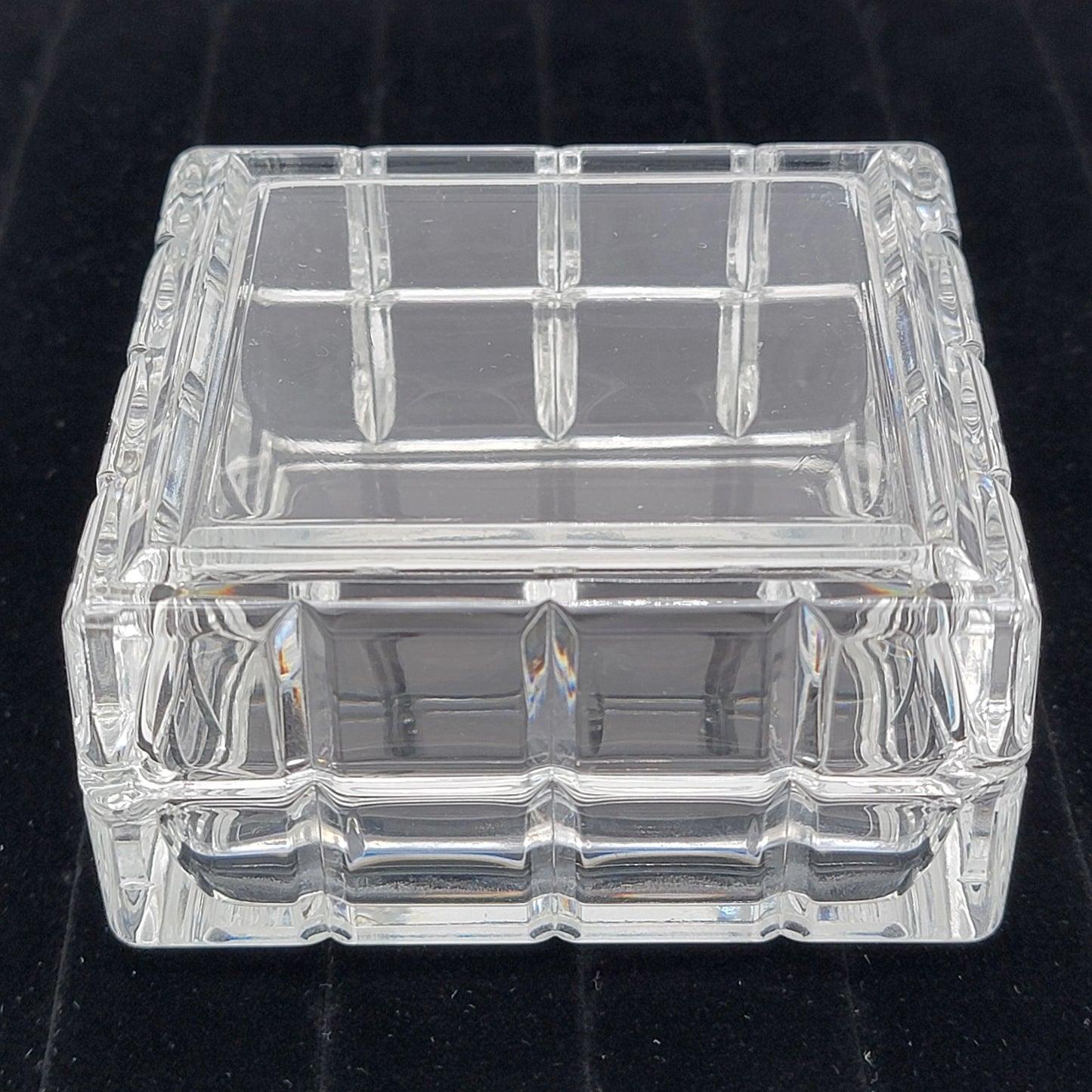 Crystal Glass Trinket Box With Geometric Lattice Design