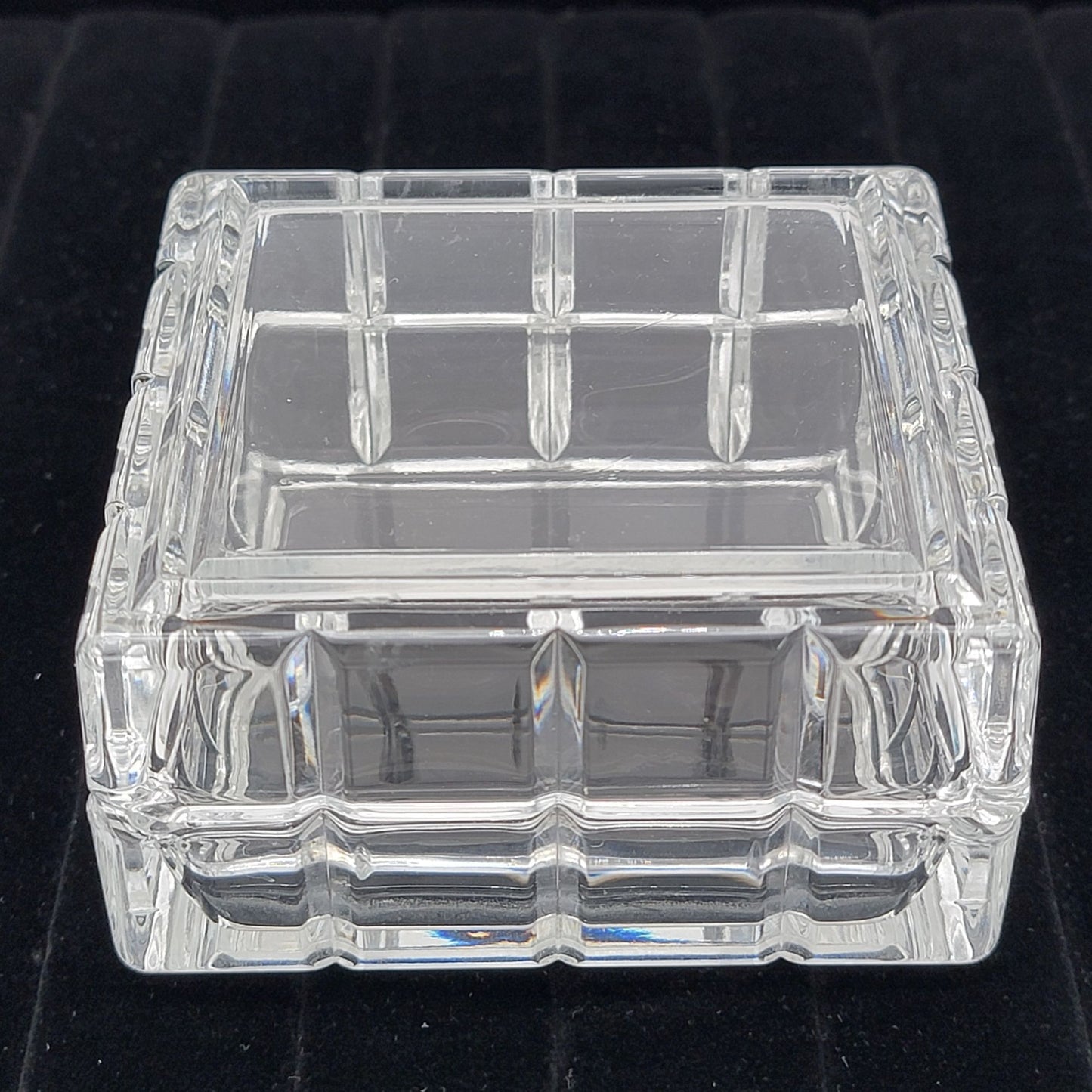 Crystal Glass Trinket Box With Geometric Lattice Design