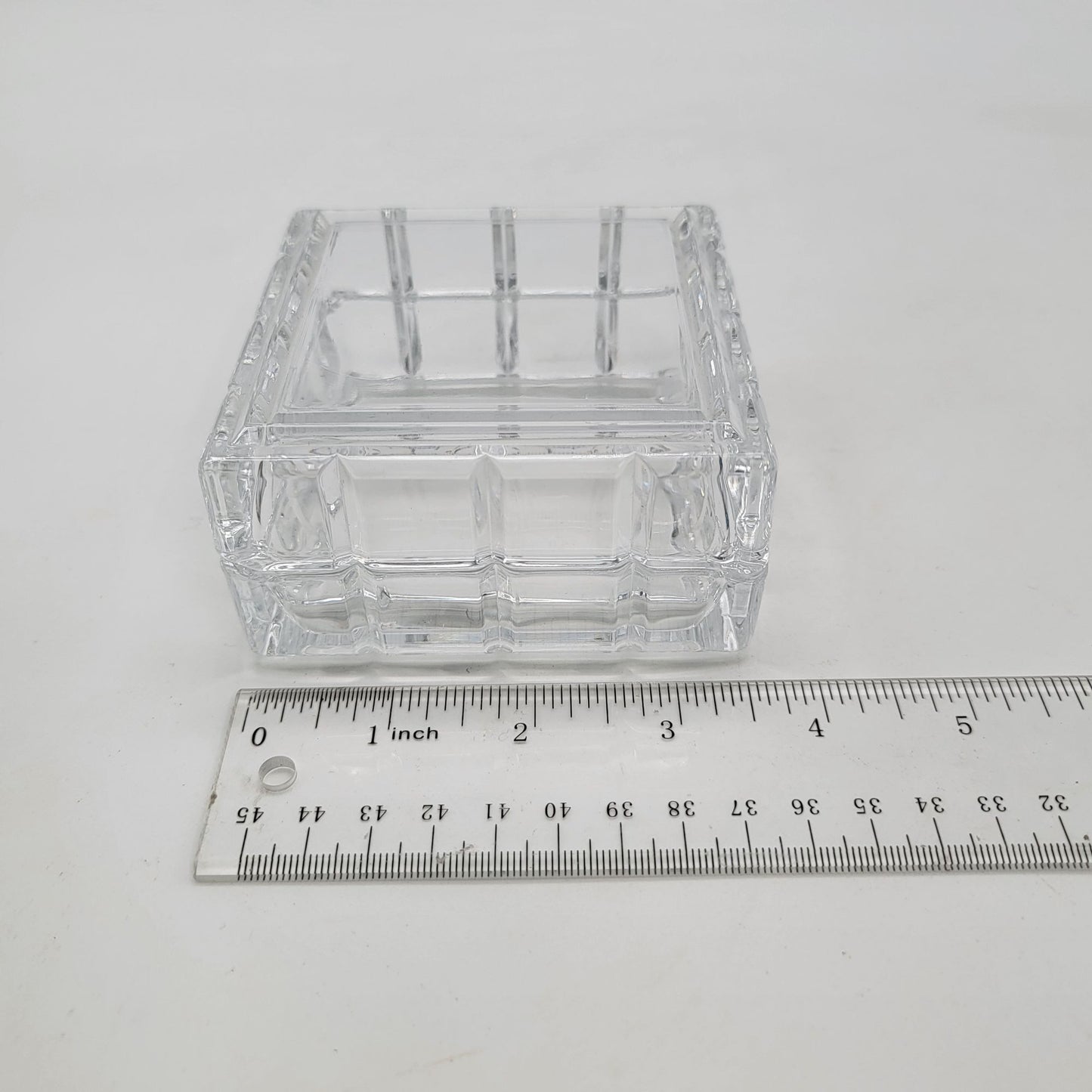 Crystal Glass Trinket Box With Geometric Lattice Design