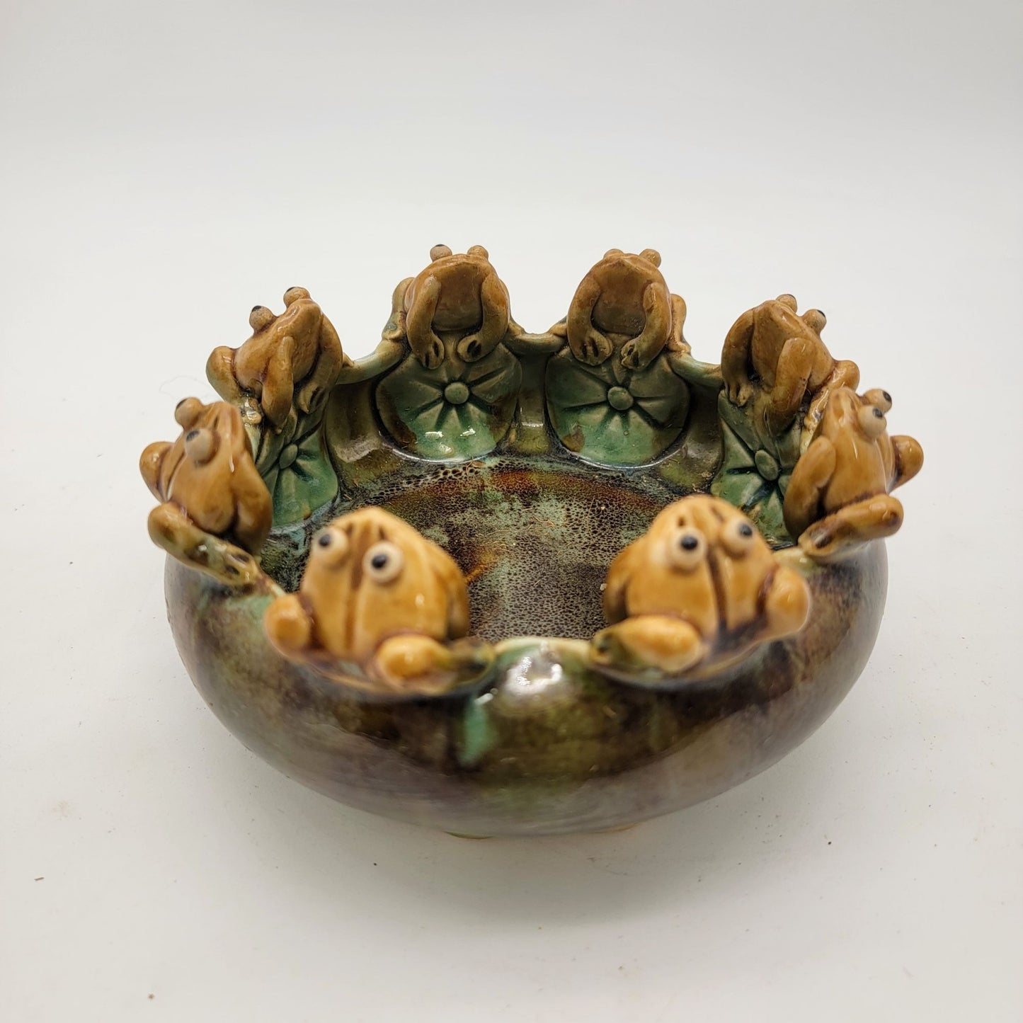 Vintage Majolica Pottery Planter Bowl With 8 Frogs