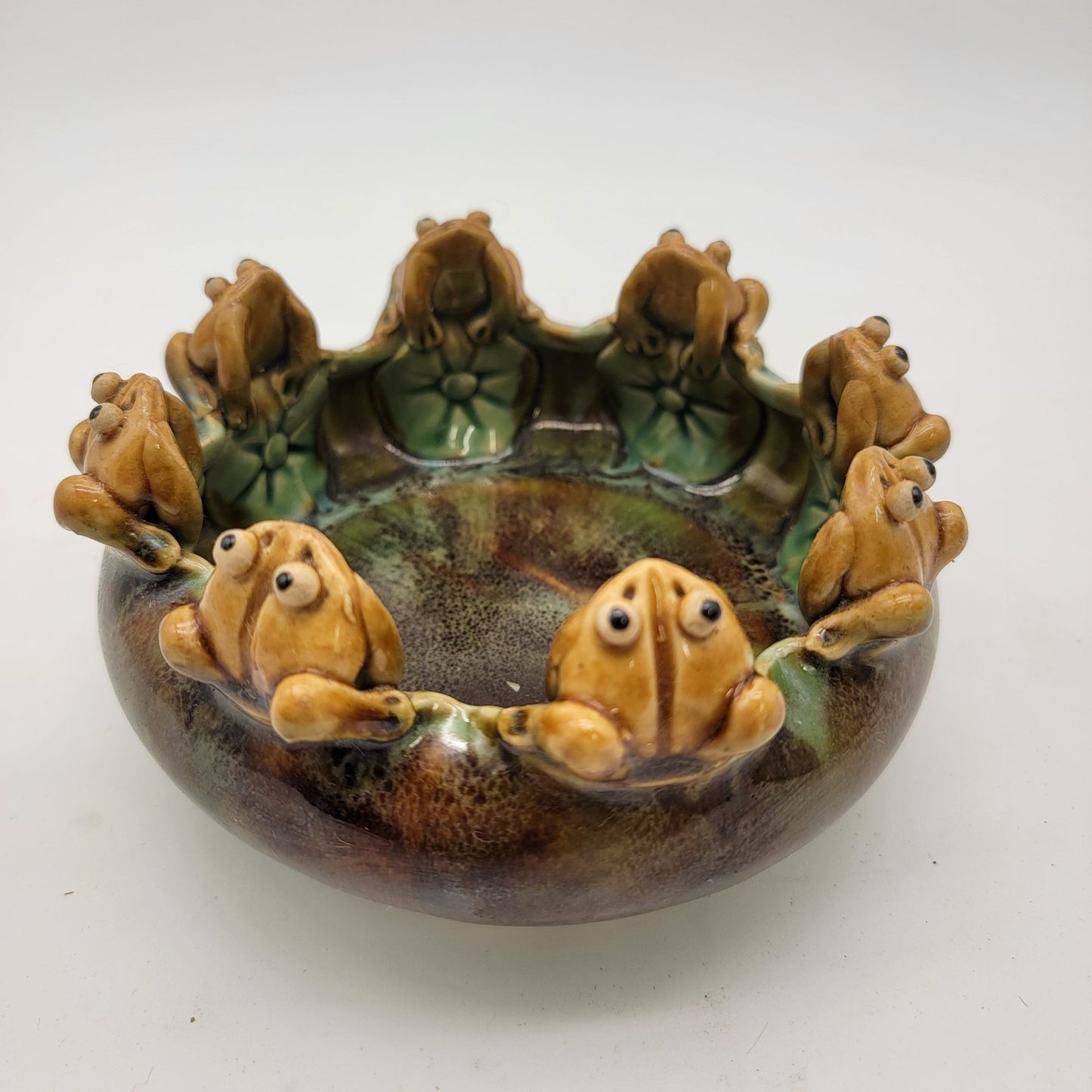 Vintage Majolica Pottery Planter Bowl With 8 Frogs