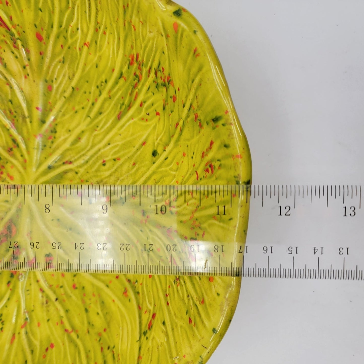 1960's Vintage Cabbage Leaf Serving Bowl With Speckled Design