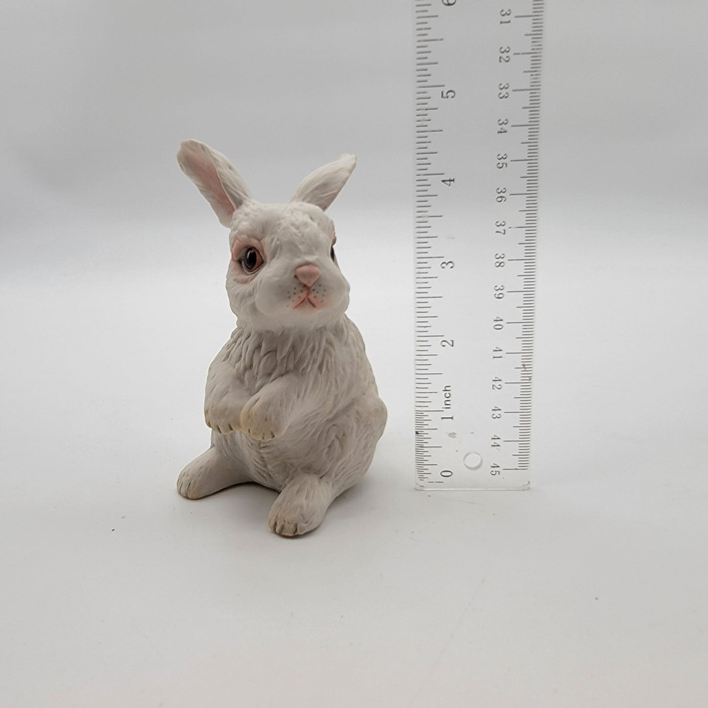 Vintage Boehm White Sitting Rabbit Fine Porcelain Figurine 400-86