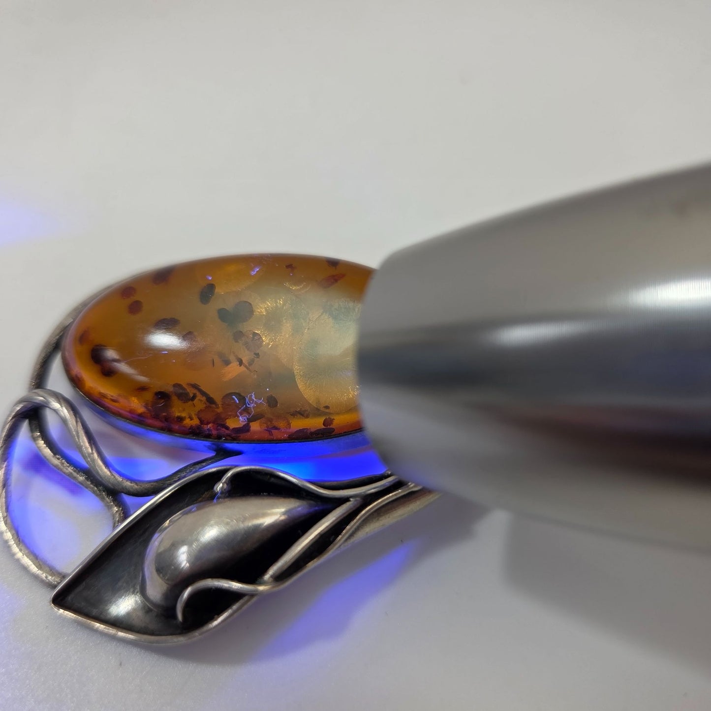 Art Nouveau Sterling Silver Honey Cognac Baltic Amber Calla Lily Brooch