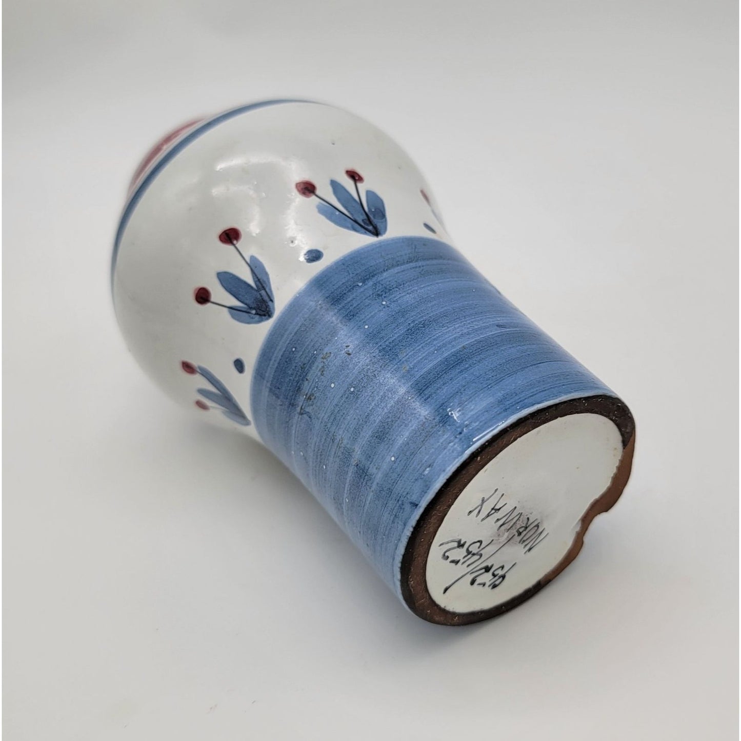 Vintage Graveren Norsk Norwegian Pottery Vase