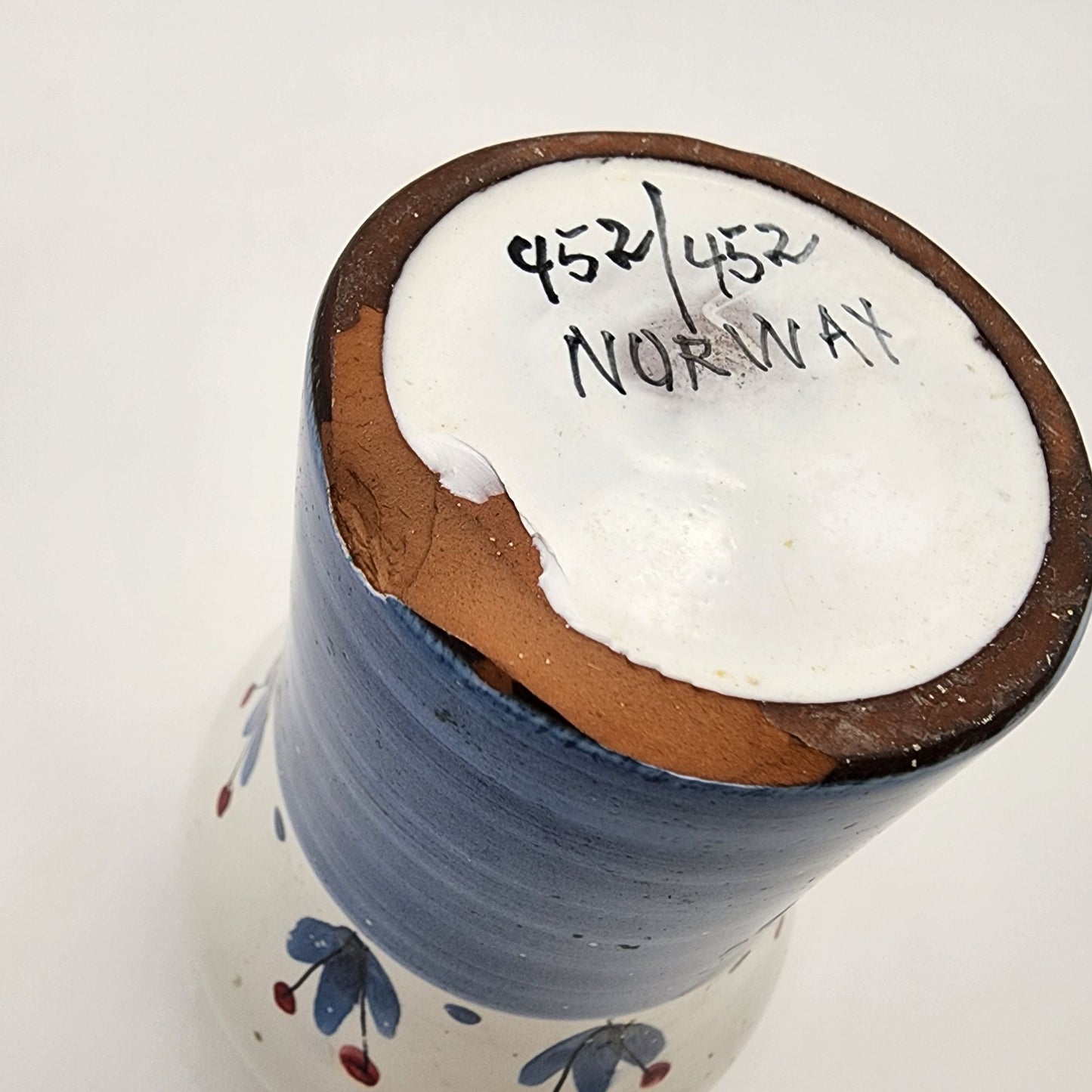Vintage Graveren Norsk Norwegian Pottery Vase