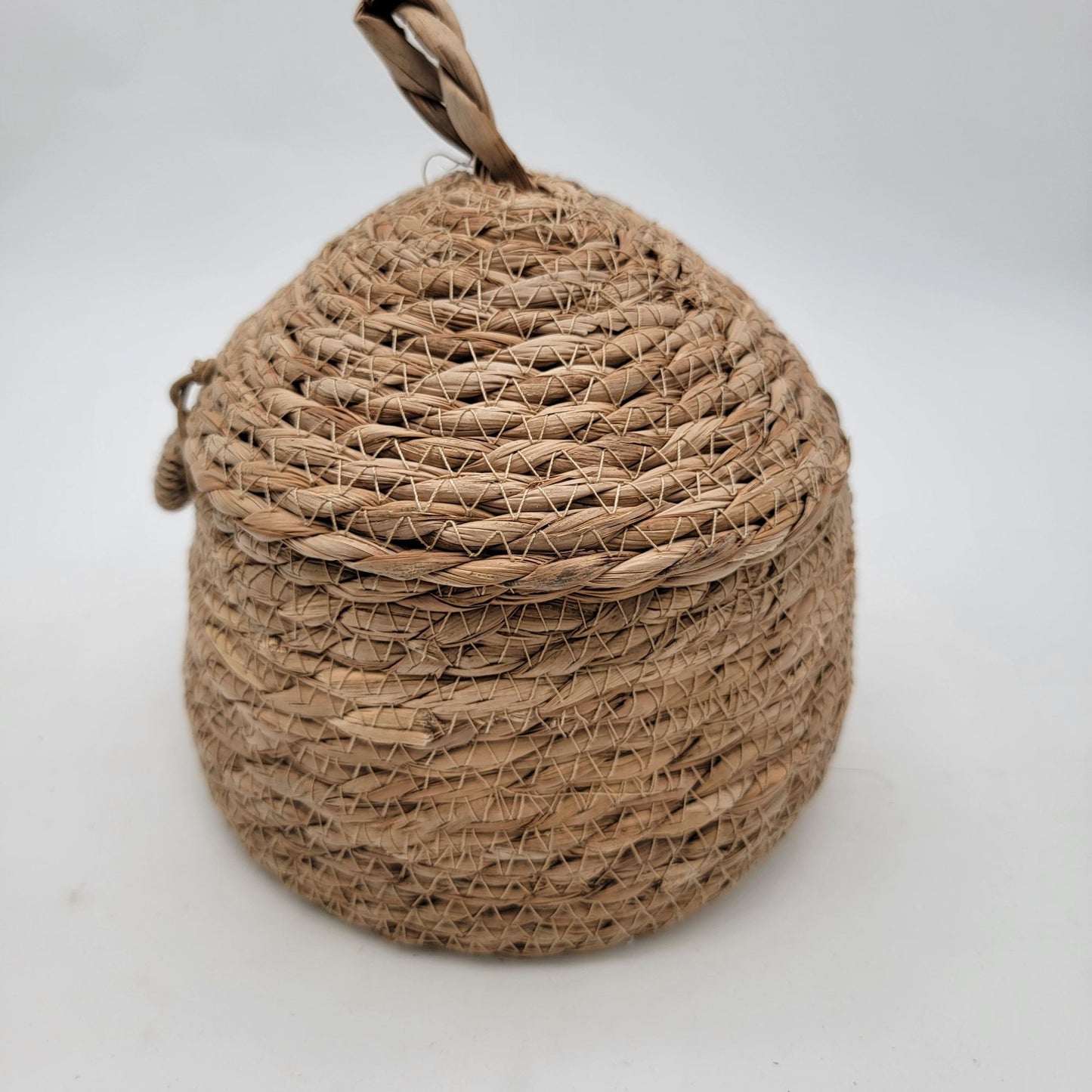 Handwoven Straw Beehive Basket With Lid