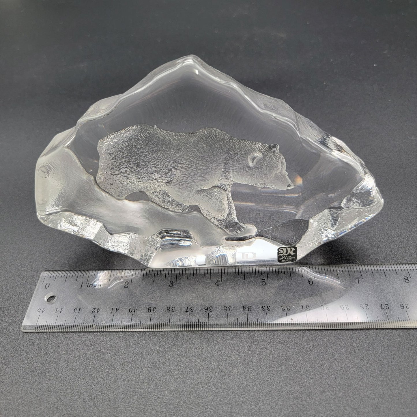 Mats Jonasson Crystal Grizzly Bear Paperweight Signed 3607