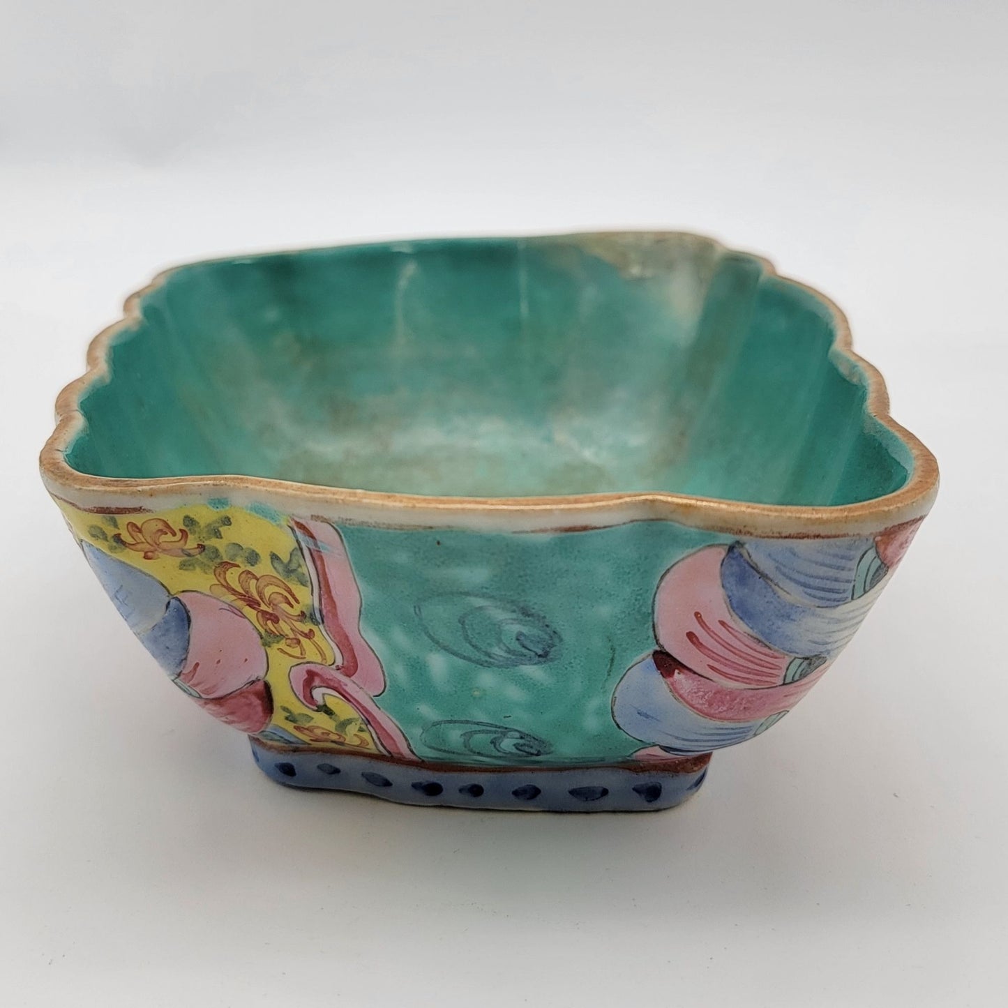 Antique Chinese Guangxu Period Famille Rose Moth Bowl