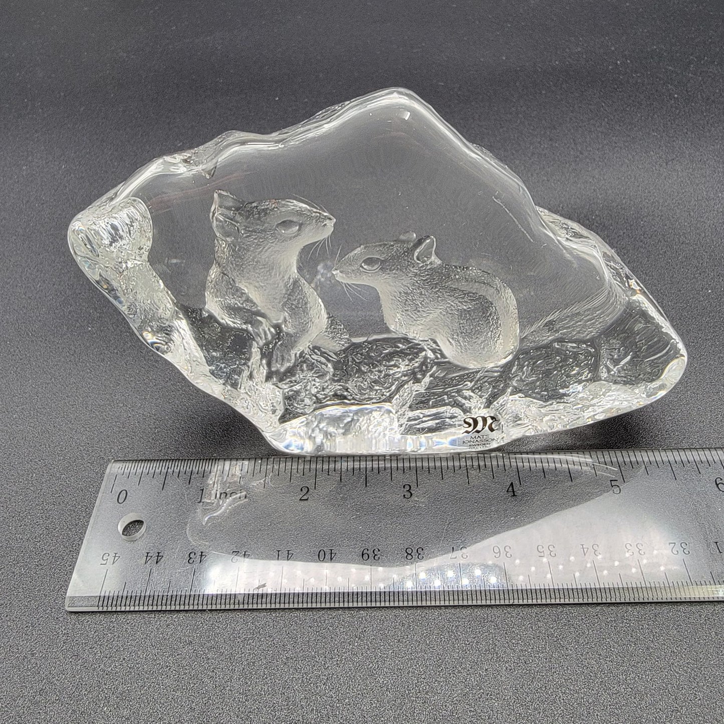 Mats Jonasson Crystal Chipmunks Paperweight Signed MJ Sweden 3657