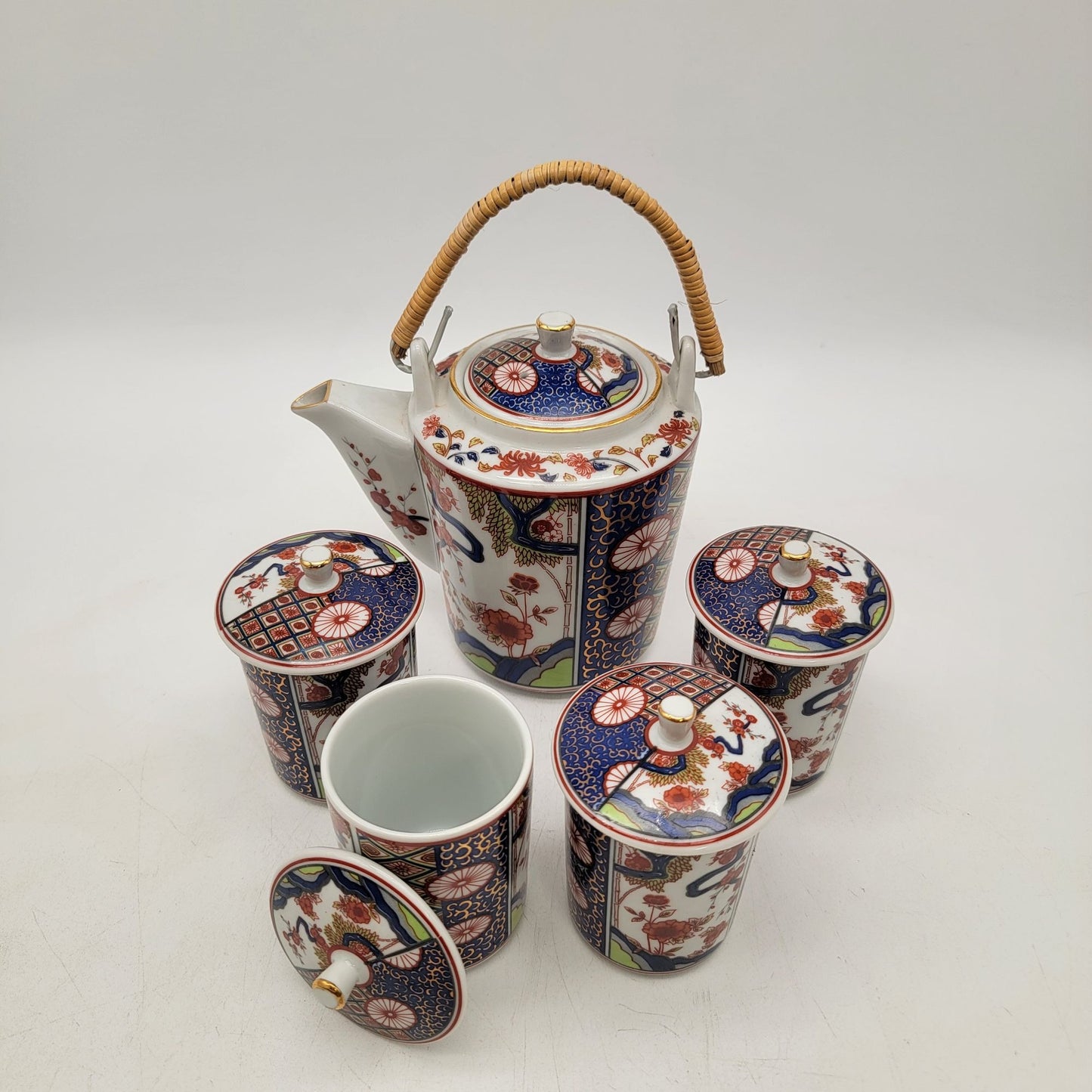Vintage Japanese Imari Porcelain Tea Set With Teapot & 4 Cups