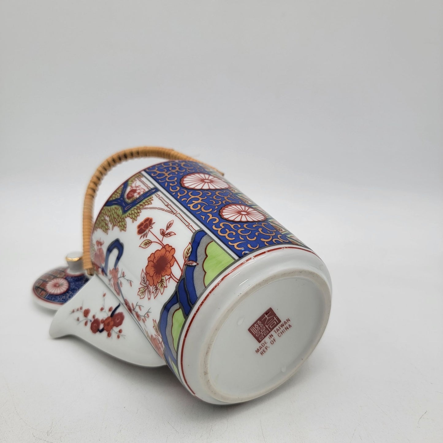 Vintage Japanese Imari Porcelain Tea Set With Teapot & 4 Cups