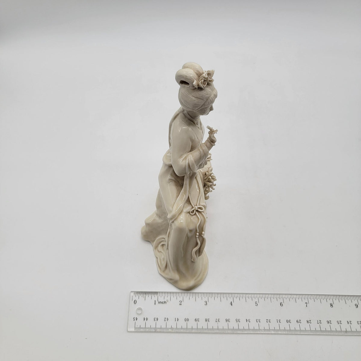 Blanc De Chine Porcelain Figurine Guanyin The Goddess As Found