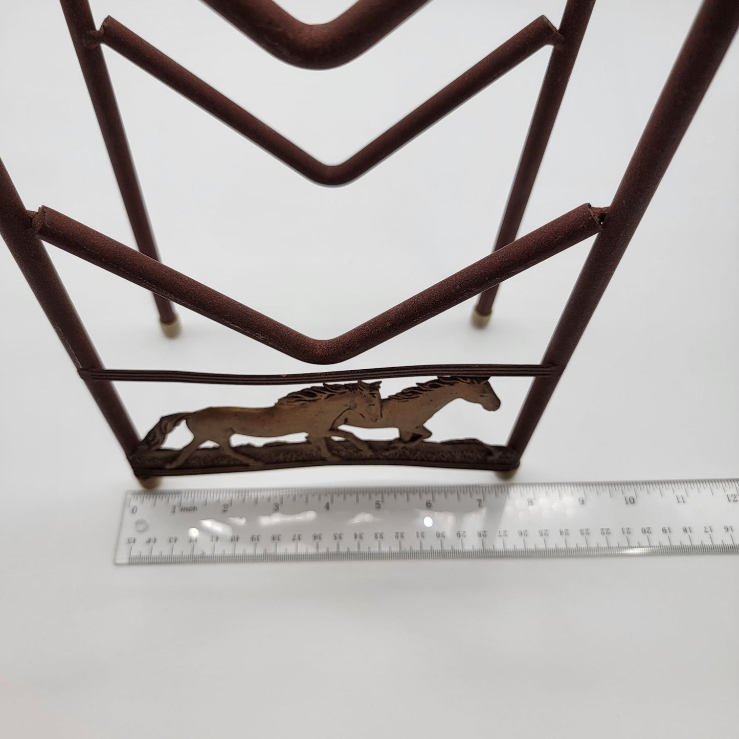 Vintage Metal Horse Wine Rack With 2-Tier Design