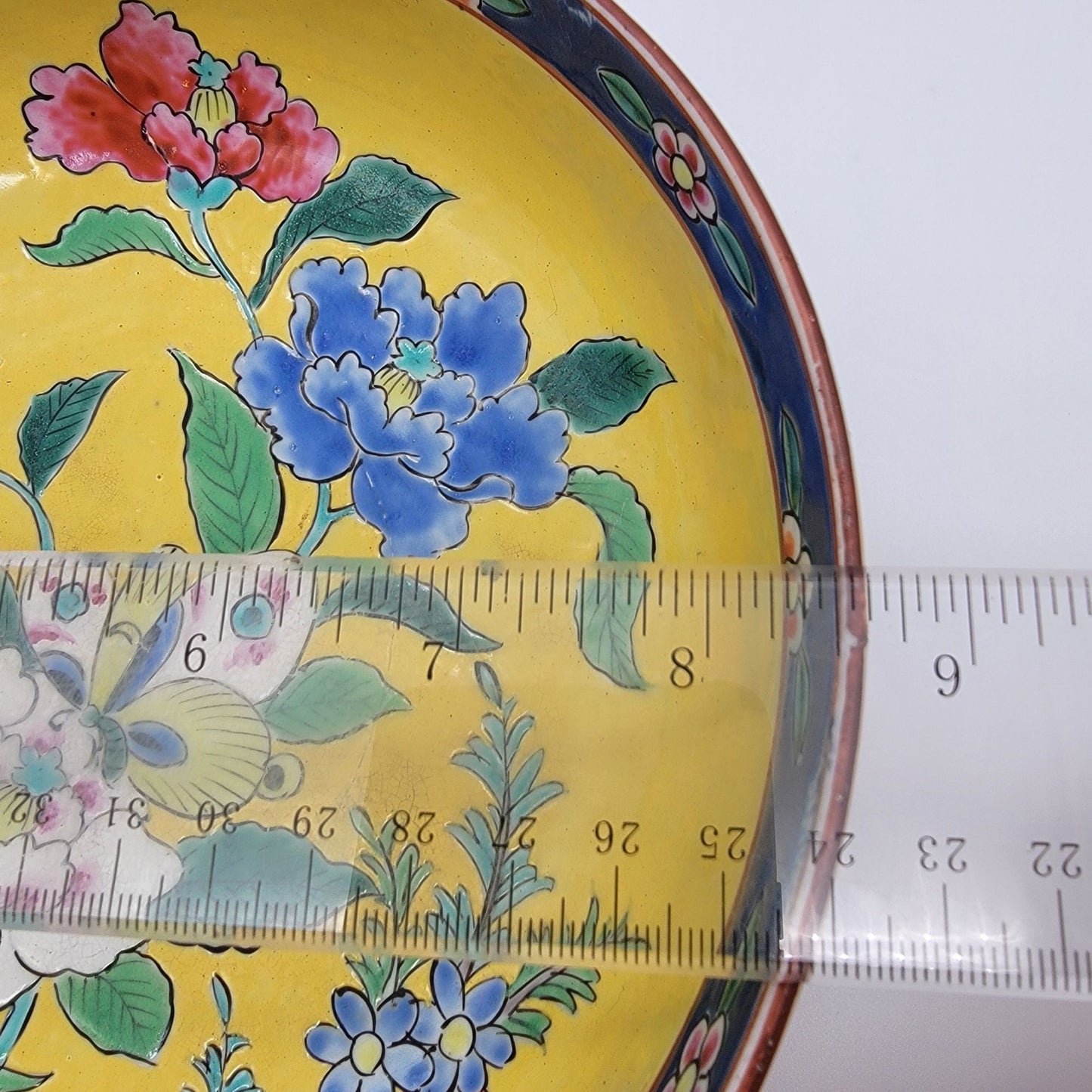 Antique Arita Yamatoku Nippon Famille Jaune Porcelain Bowl