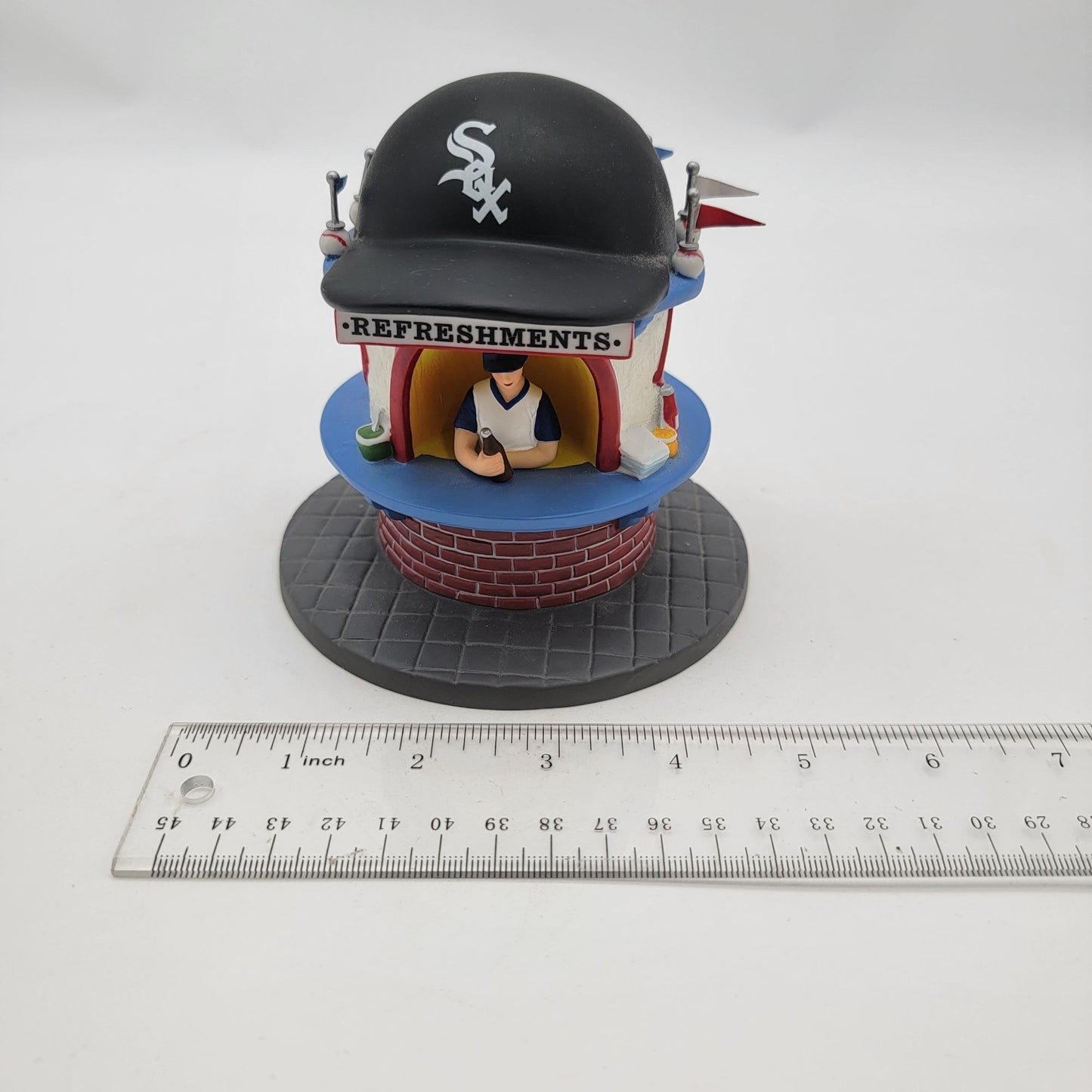 Dept 56 Chicago White Sox Refreshment Stand Figurine