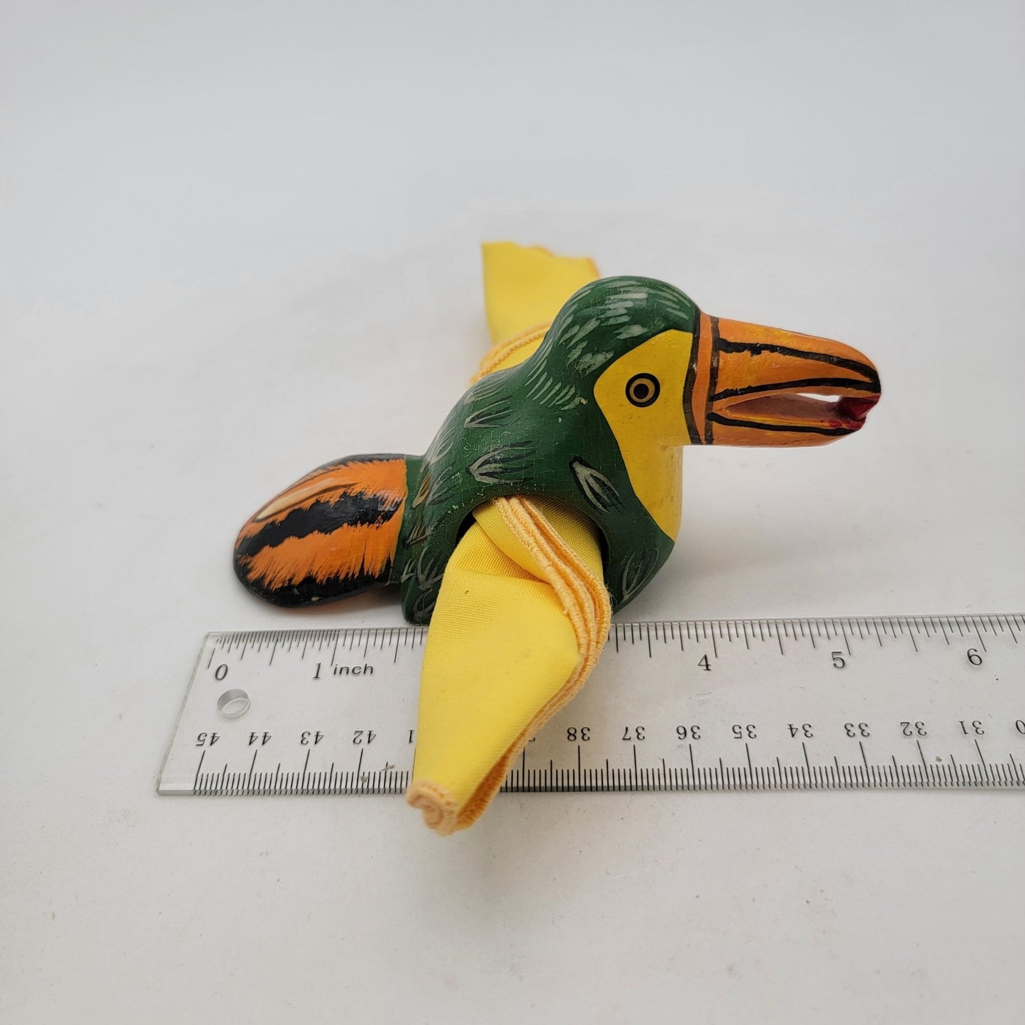 Vintage Hand Crafted & Painted Wood Toucan Napkin Rings Set Of 4 With Napkins