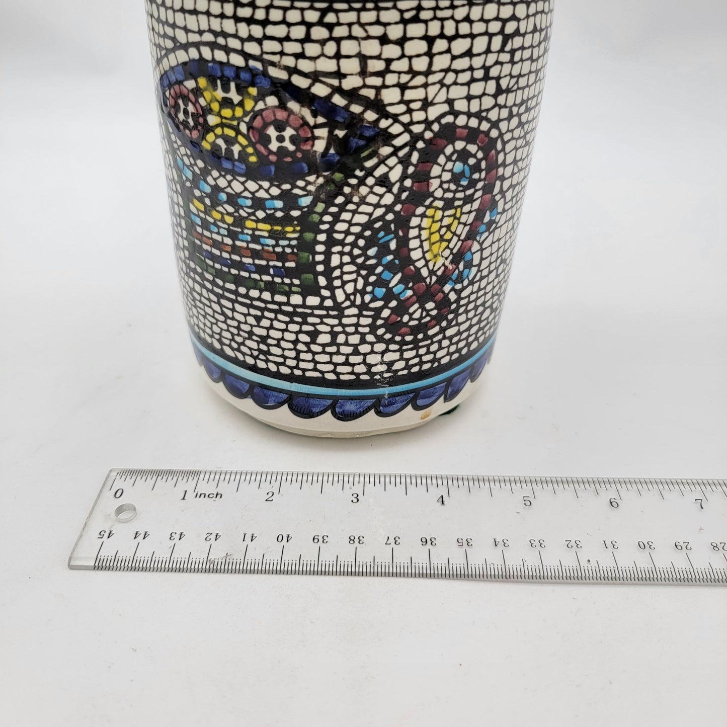 Hand-Painted Jericho Vase Mosaic Design