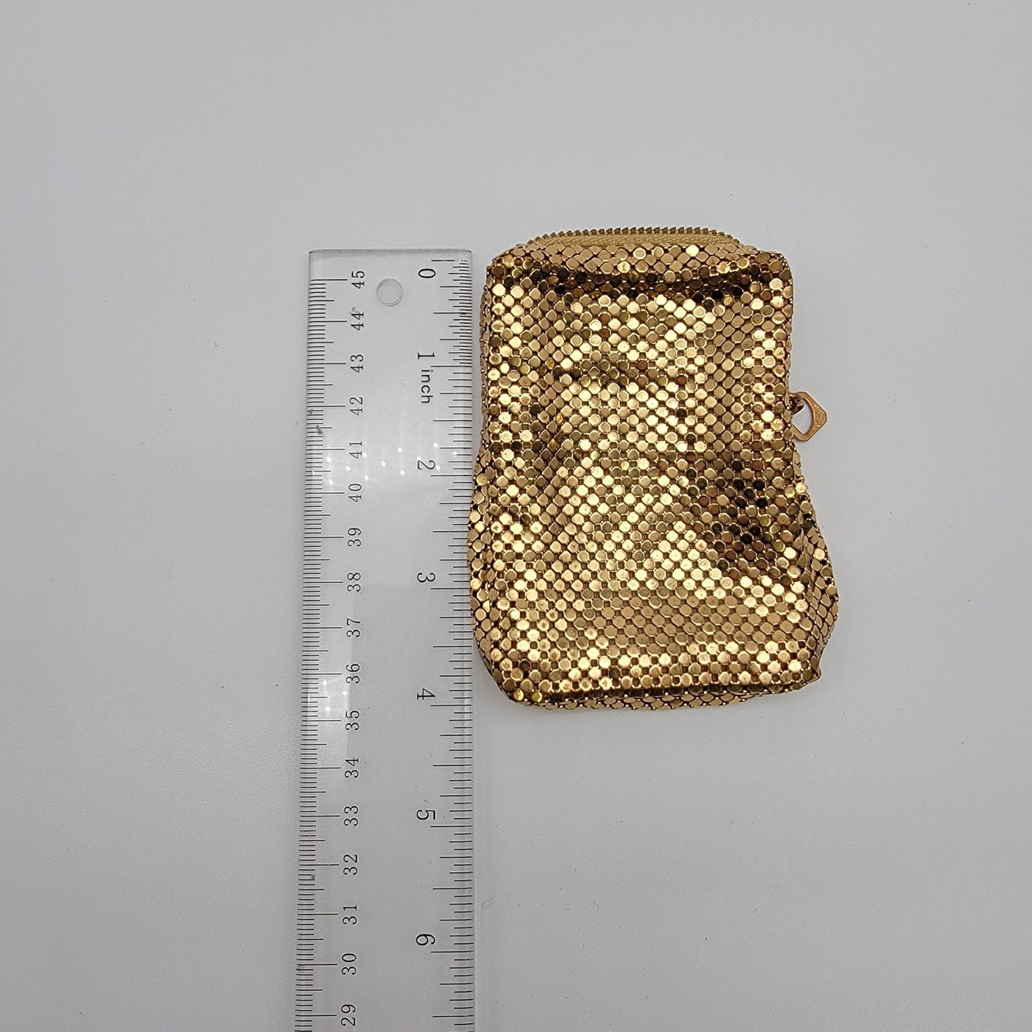 Vintage Gold Mesh Cigarette Case With Zipper Closure