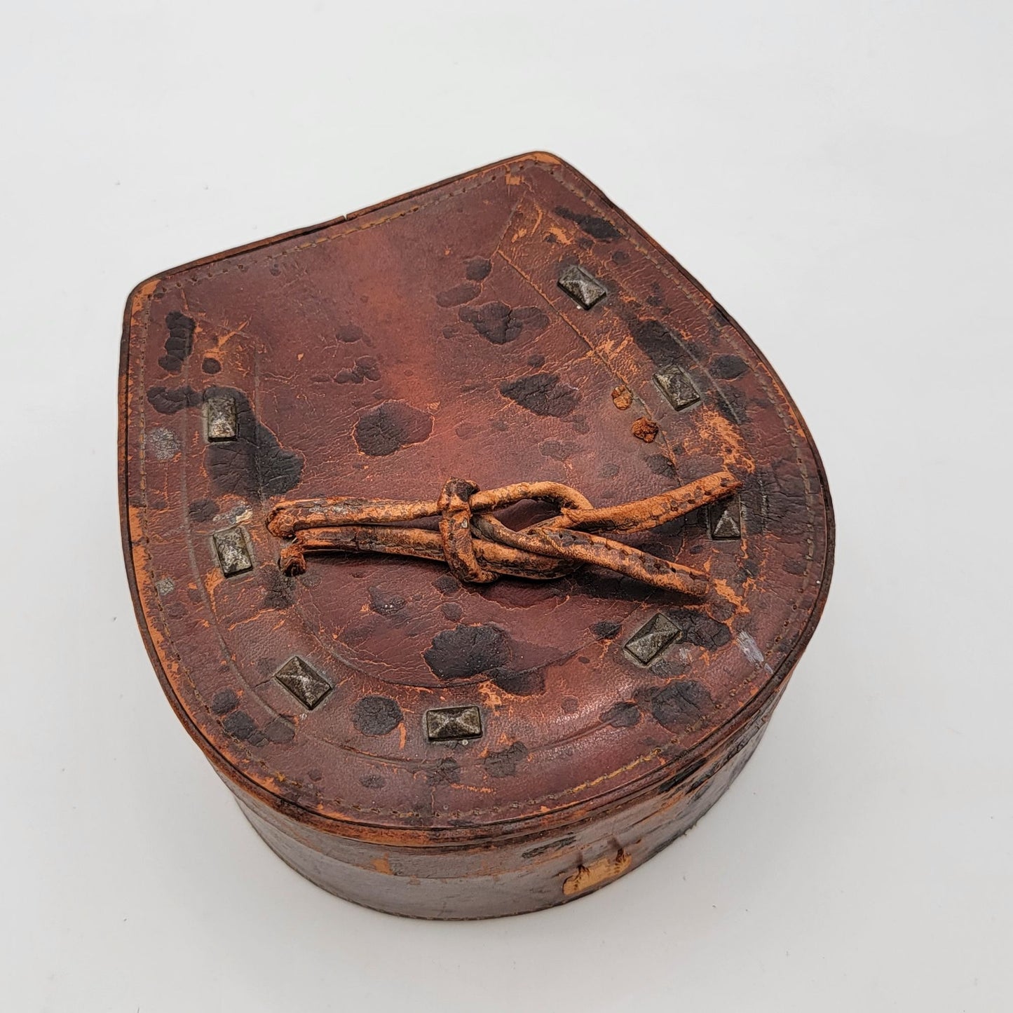 Antique Edwardian Antique Leather Collar Box