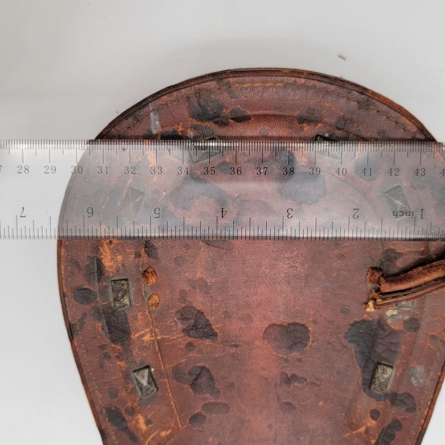 Antique Edwardian Antique Leather Collar Box