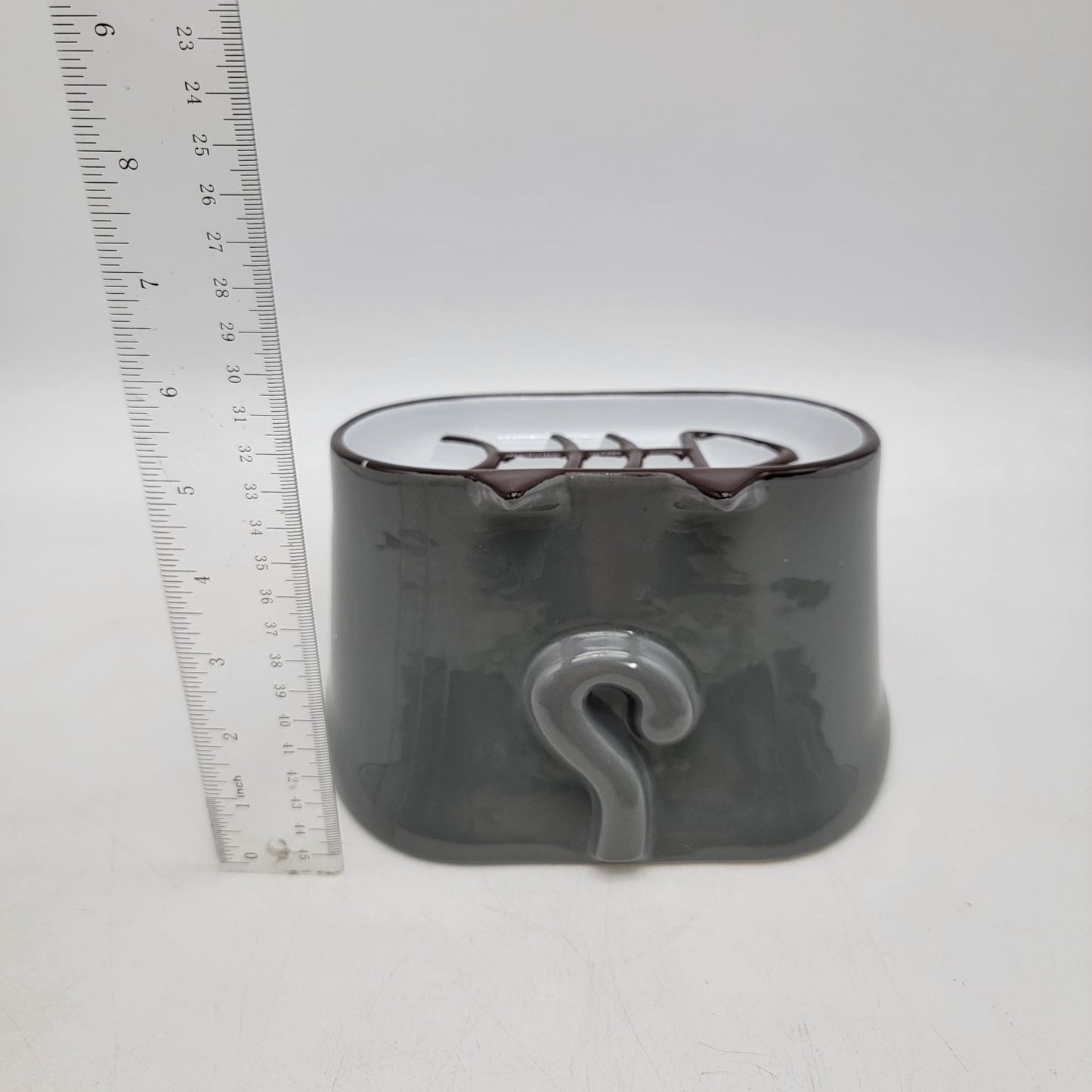 Cat-Shaped Ceramic Slow Feeder Dish With Fishbone Design