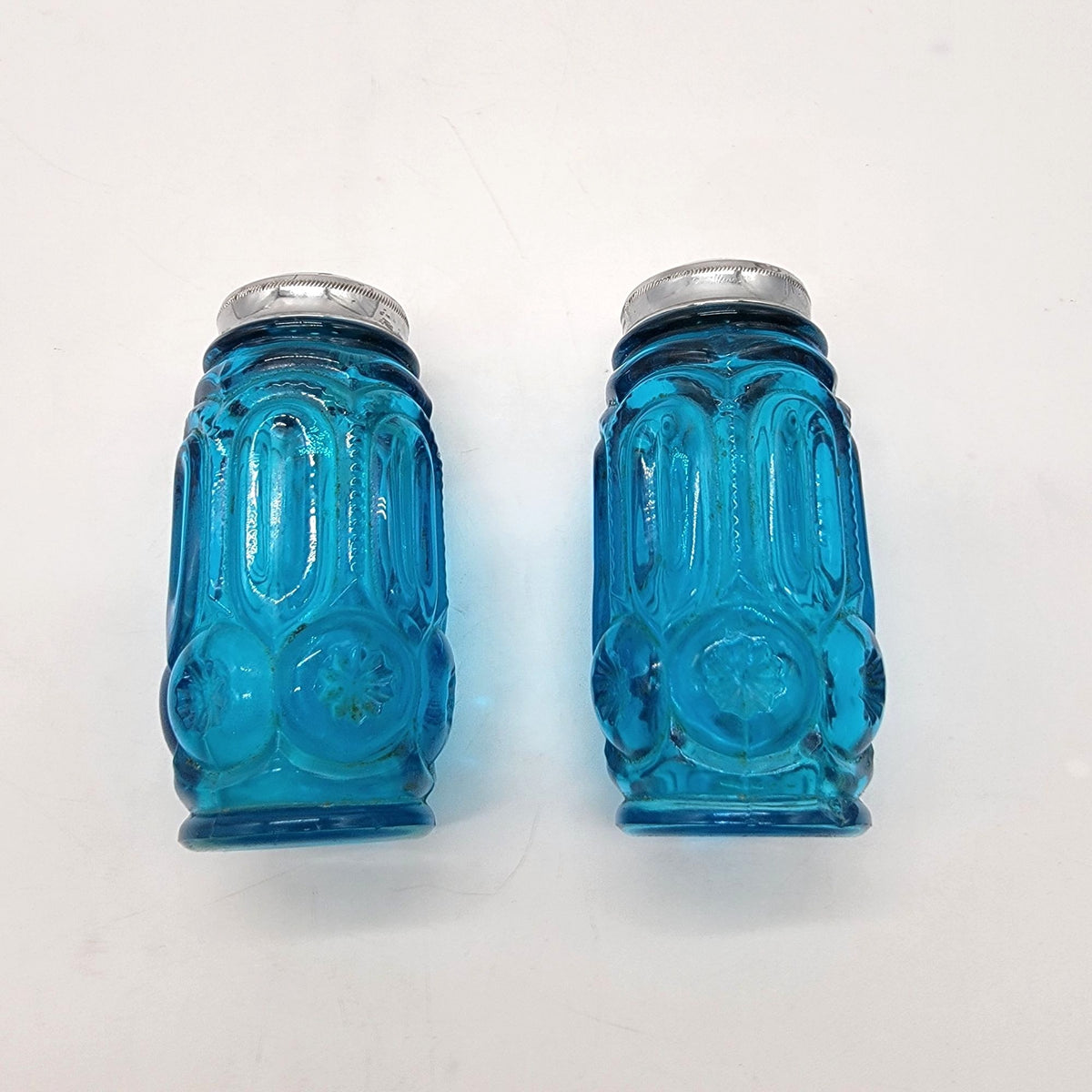 1960s L.E. Smith Moon & Stars Colonial Blue Glass Salt & Pepper Shakers
