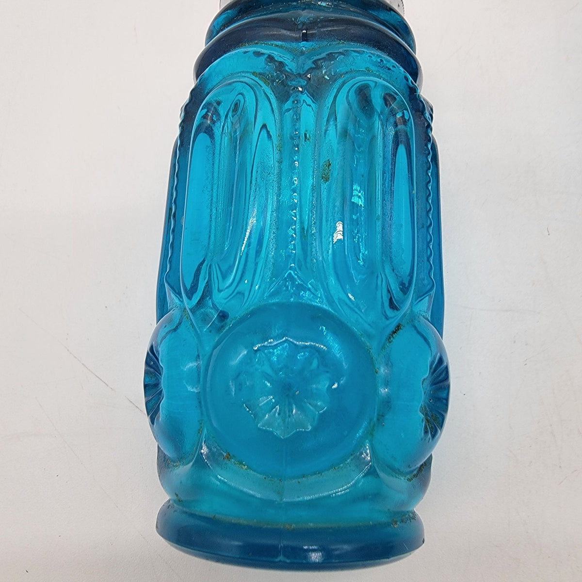 1960s L.E. Smith Moon & Stars Colonial Blue Glass Salt & Pepper Shakers