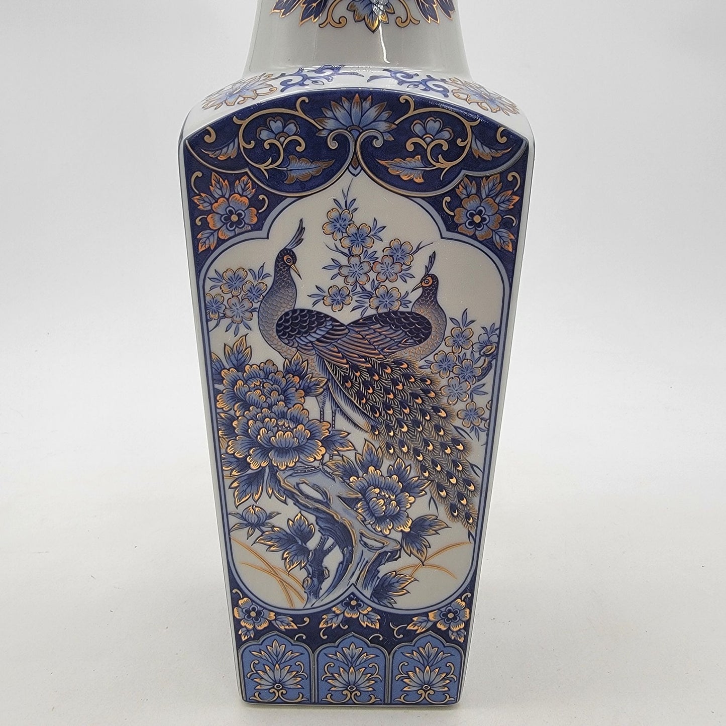 Vintage 1983 Arnart Japanese Imperial Peacock Vase