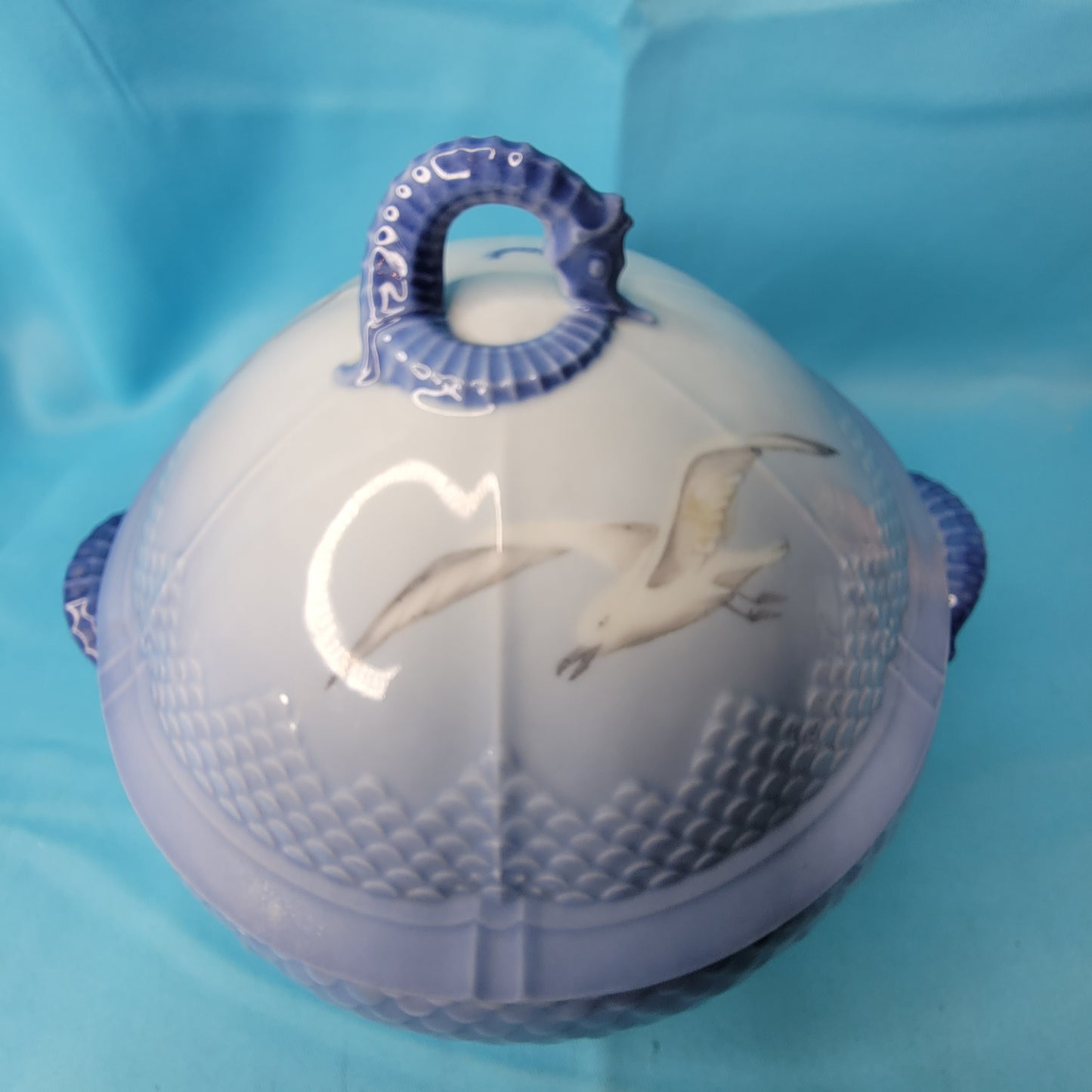 Bing and Grondahl Copenhagen Porcelain Seagull Round Covered Vegetable Server