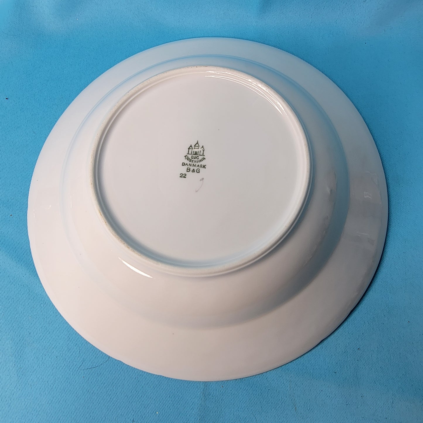 Bing and Grondahl Copenhagen Porcelain Seagull Large Rimmed Soup Bowl