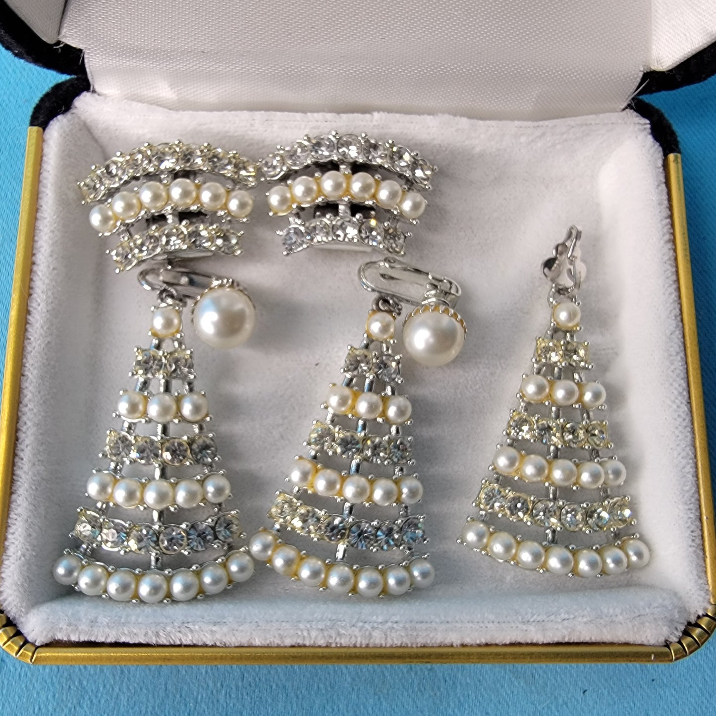 Sarah Coventry Earrings, Pendant and Shoe Clip Set